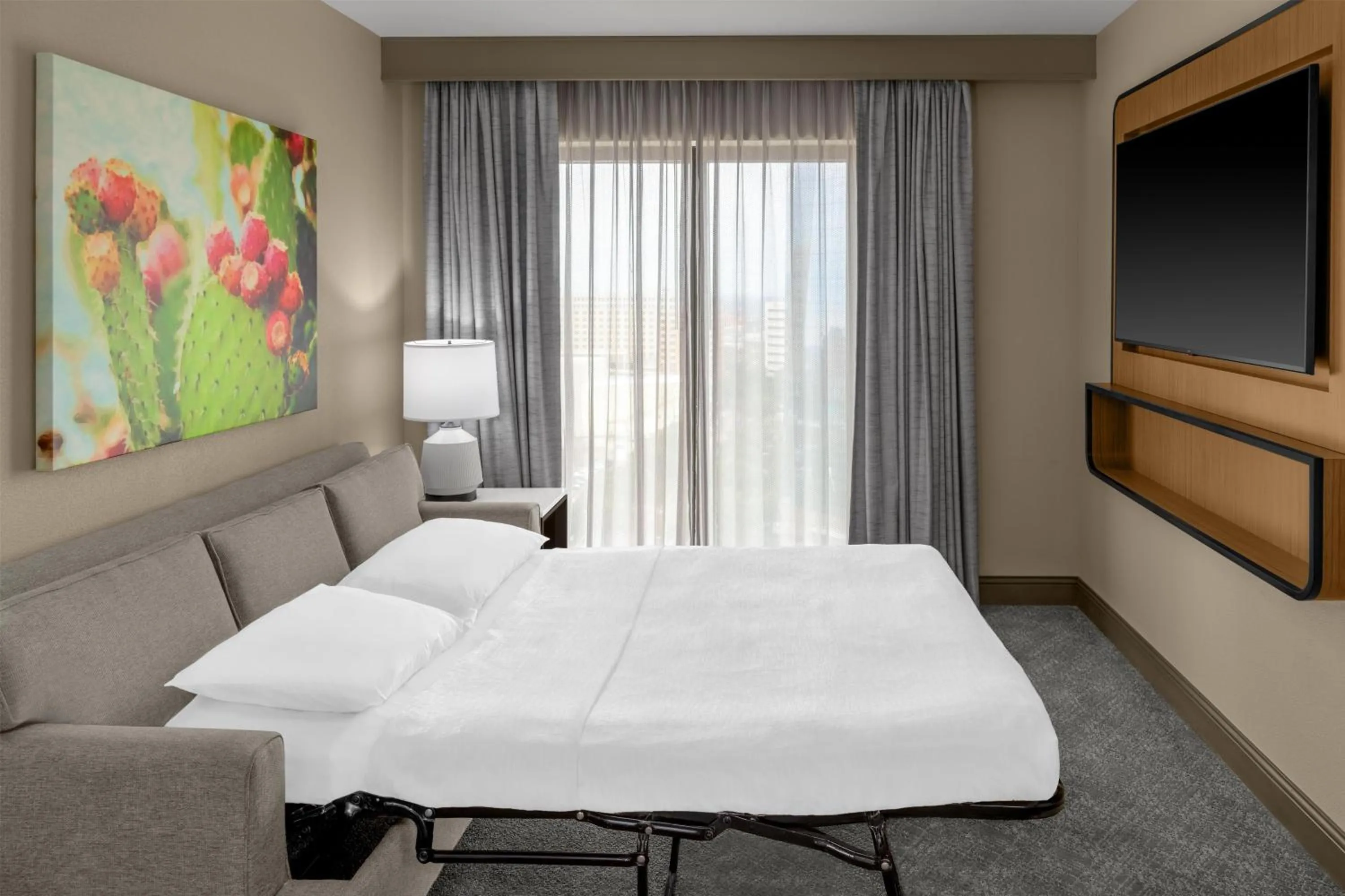 Living room, Bed in Embassy Suites San Antonio Riverwalk-Downtown