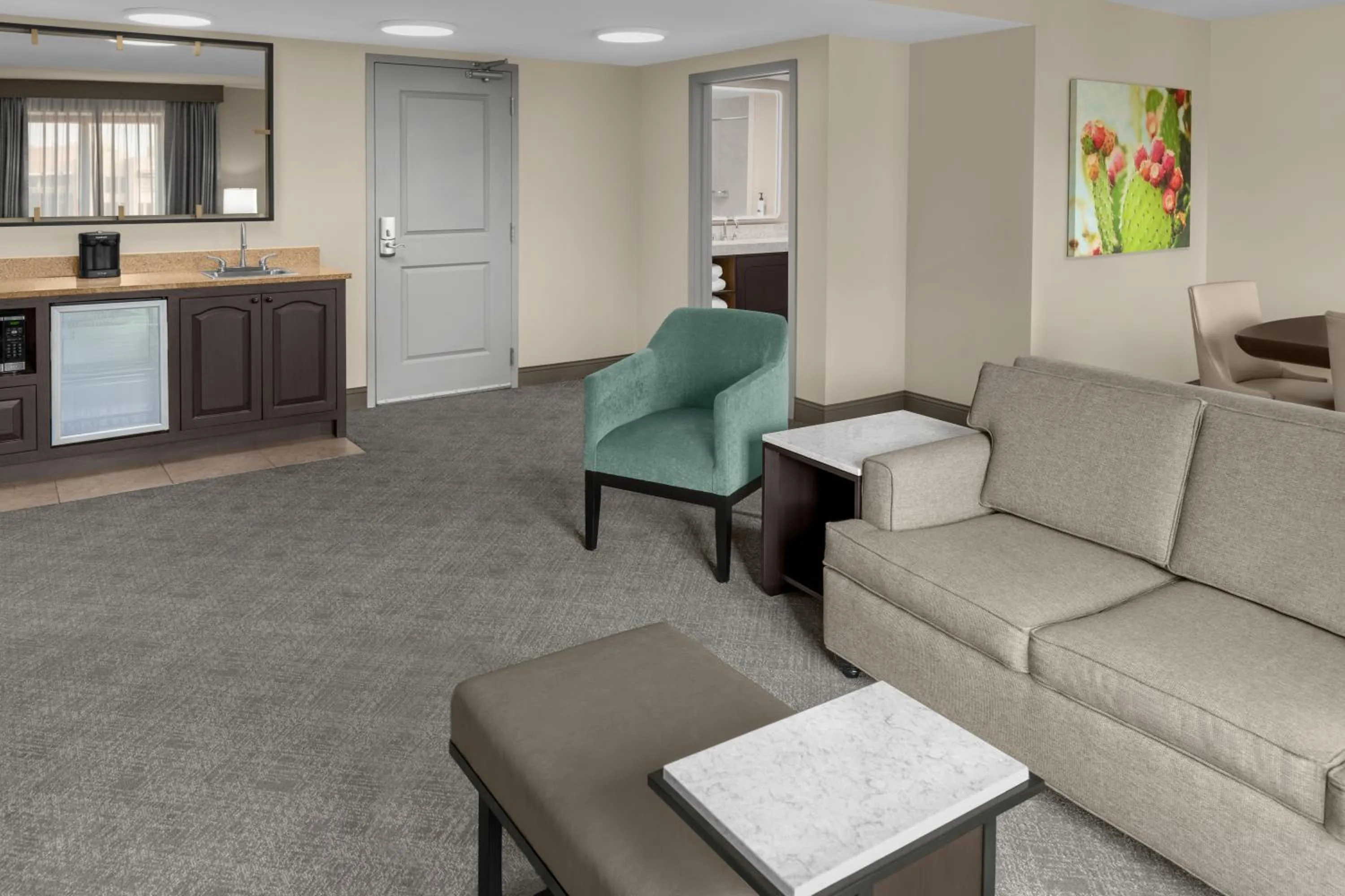 Living room in Embassy Suites San Antonio Riverwalk-Downtown