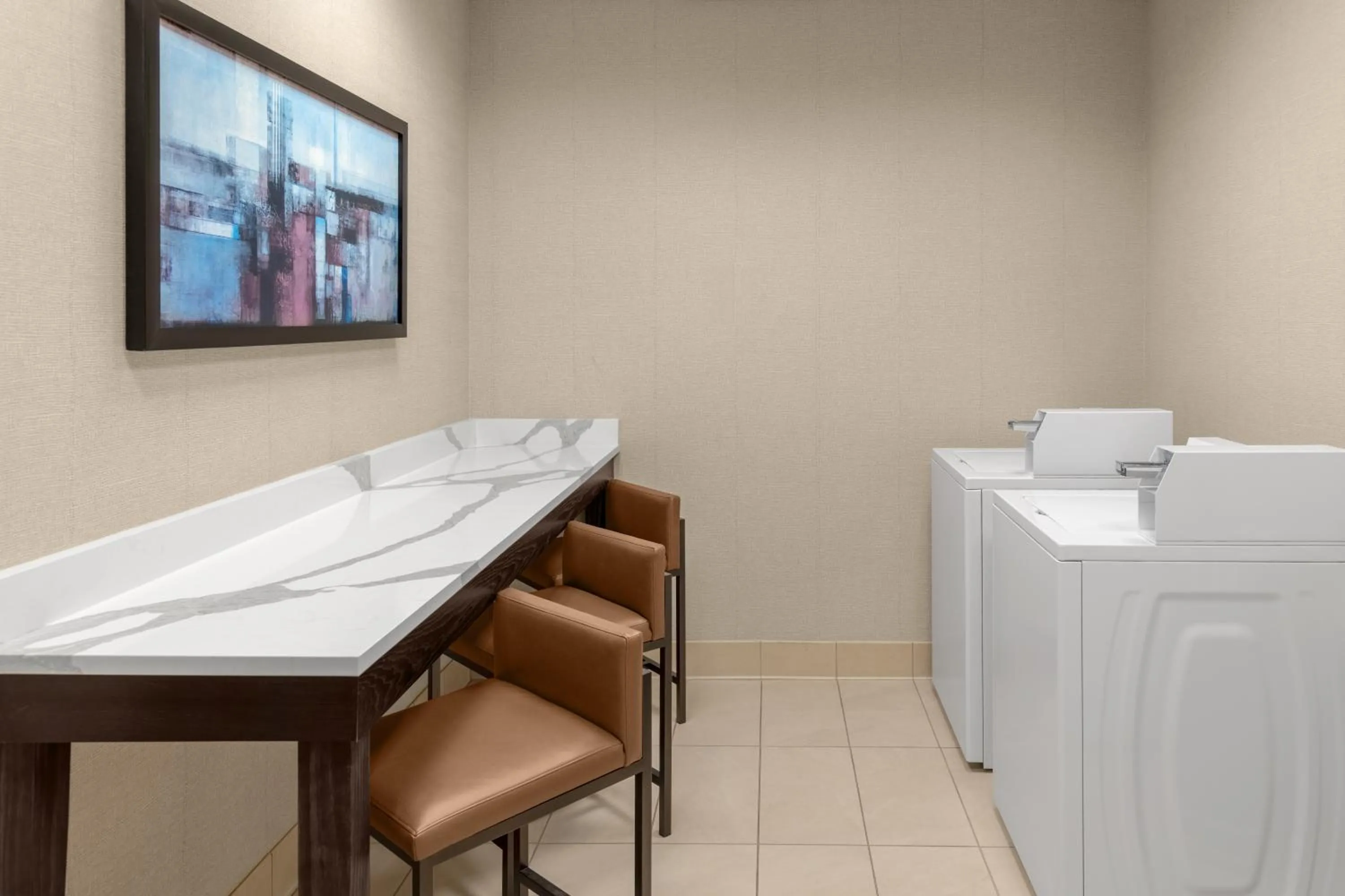 washing machine in Embassy Suites San Antonio Riverwalk-Downtown