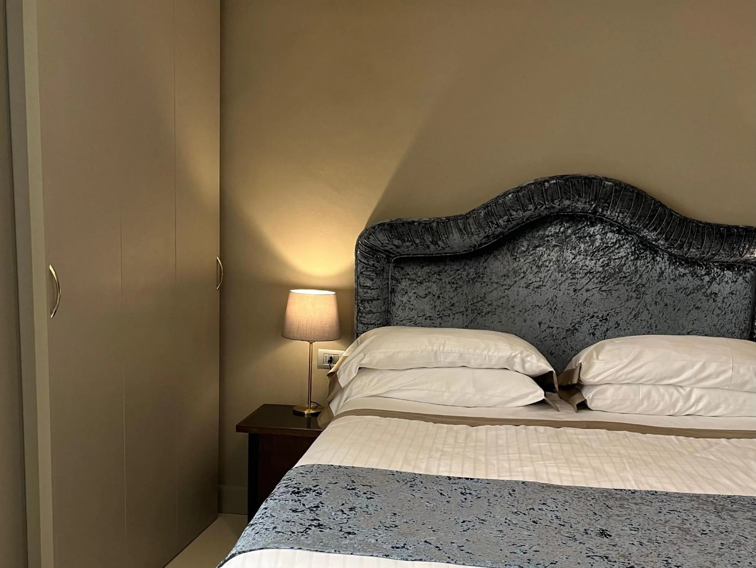 Bed in Numa Florence Palazzo San Niccolò