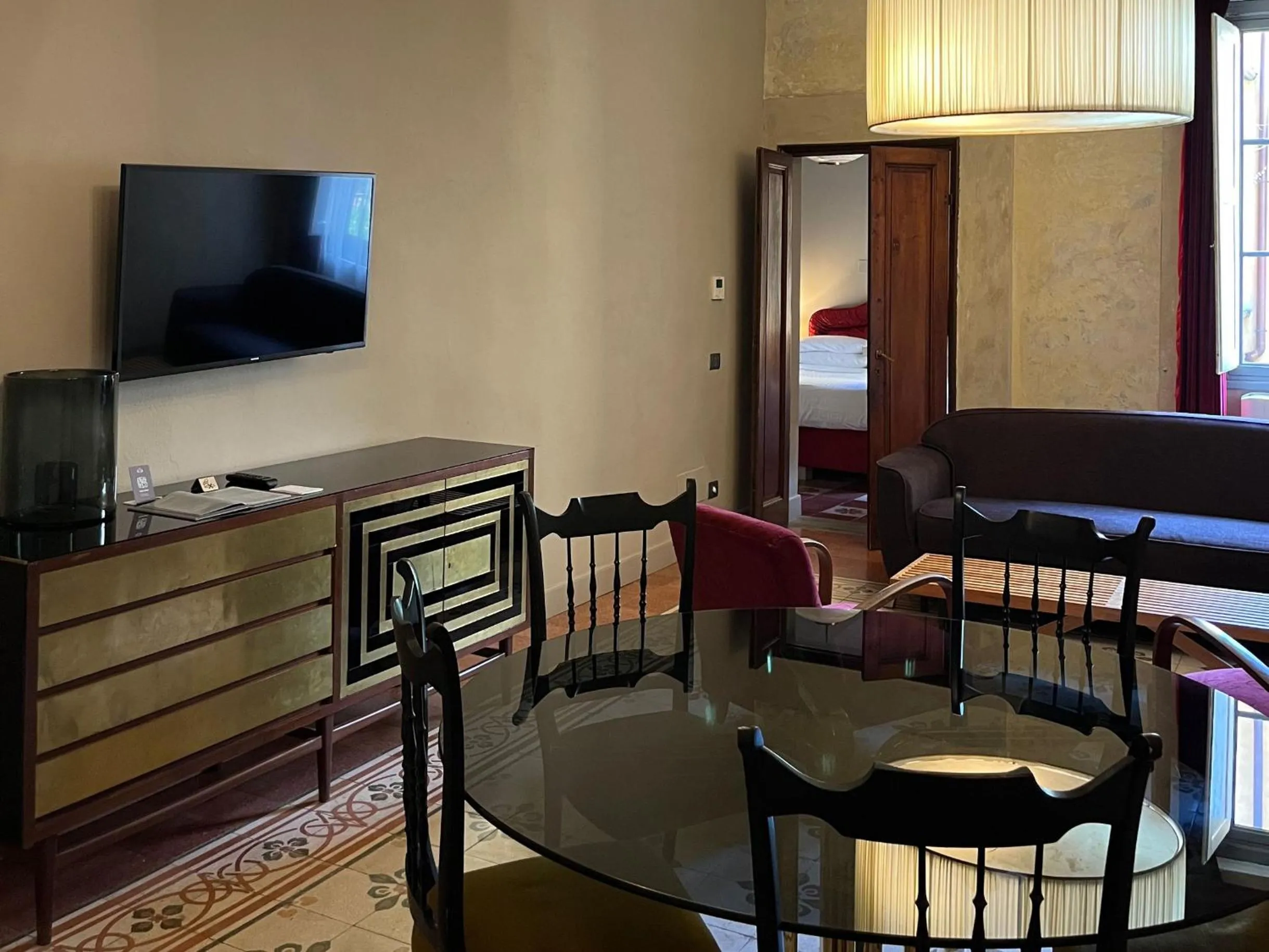 TV and multimedia in Numa Florence Palazzo San Niccolò