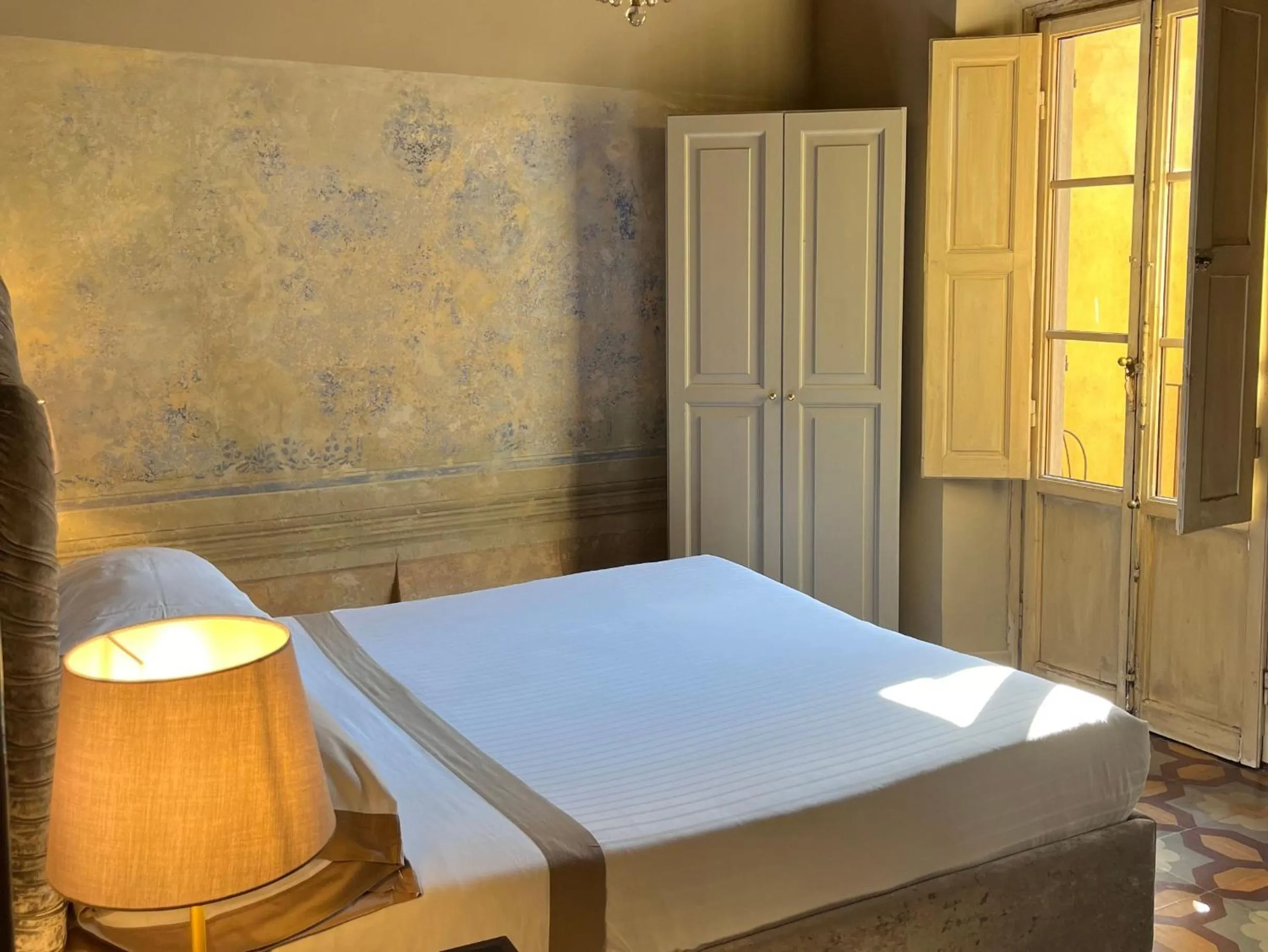 Bed in Numa Florence Palazzo San Niccolò