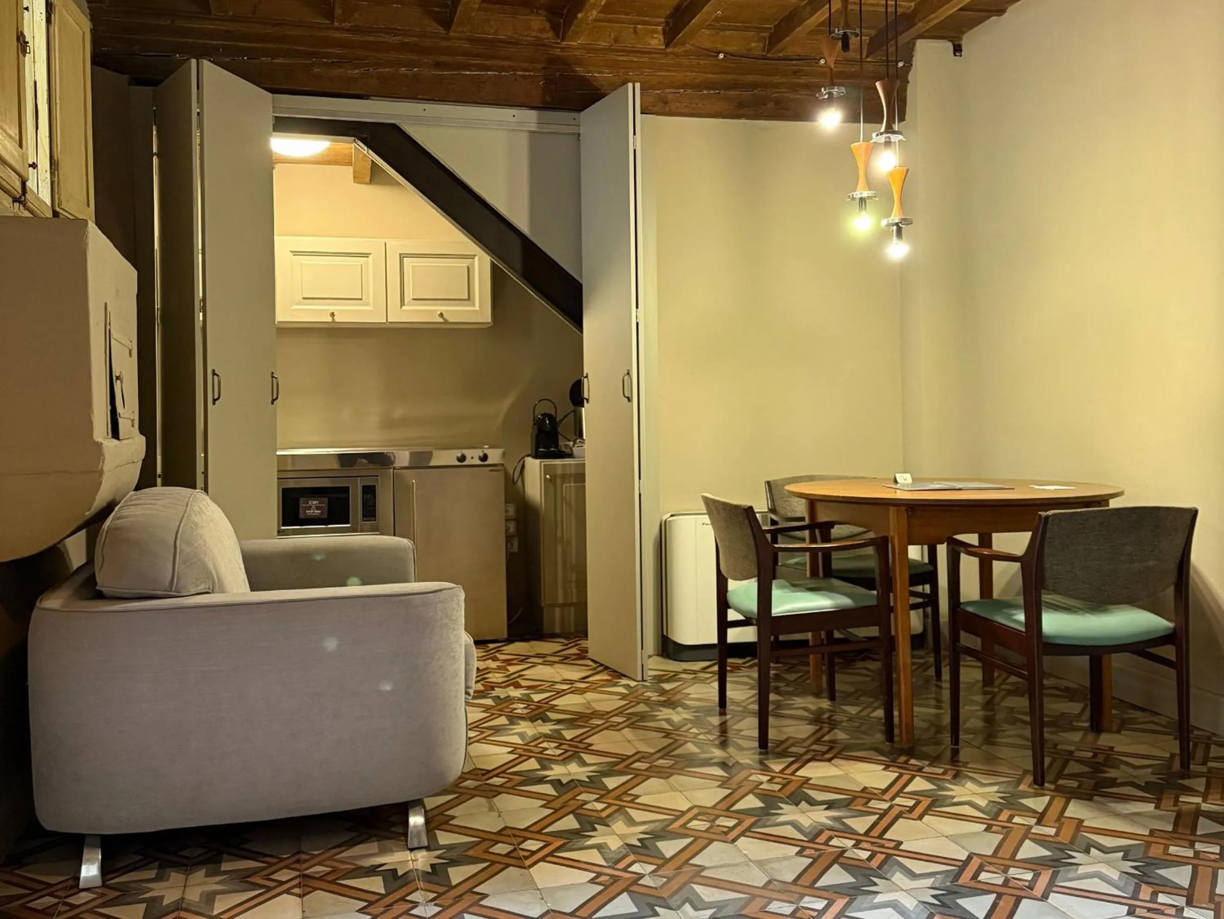 Kitchen or kitchenette in Numa Florence Palazzo San Niccolò