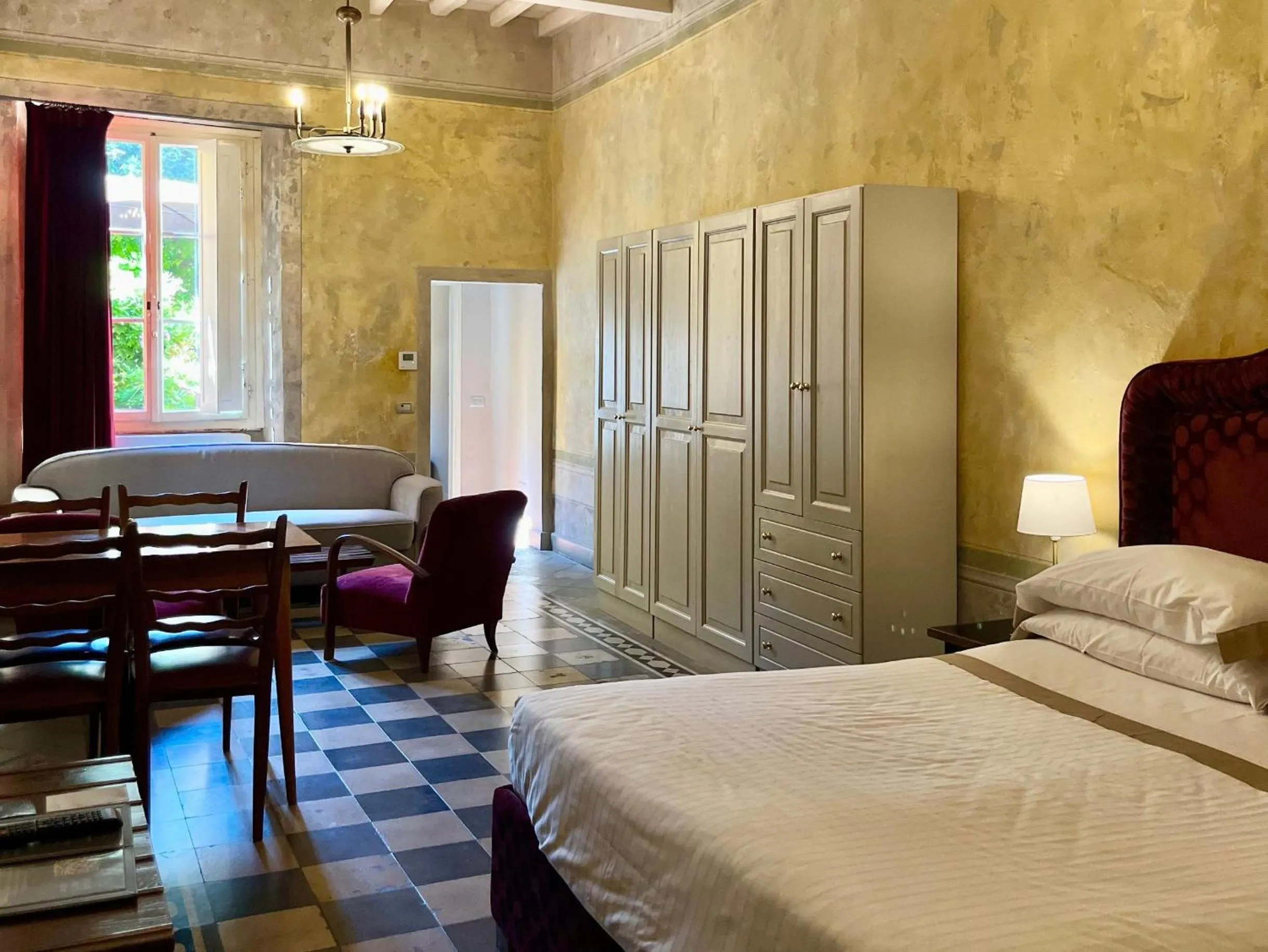 Bed in Numa Florence Palazzo San Niccolò