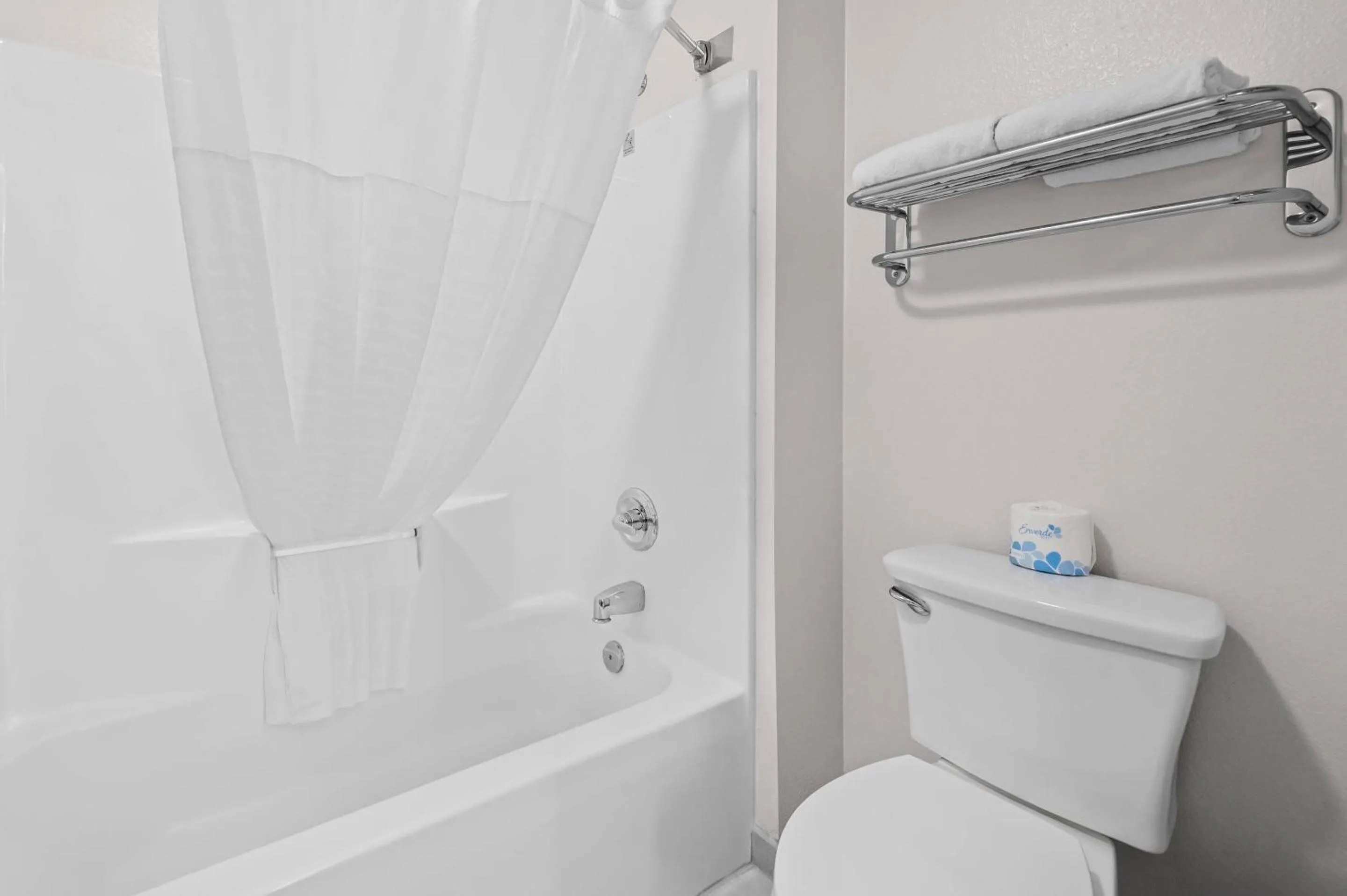 Bedroom in Comfort Inn Indianapolis East