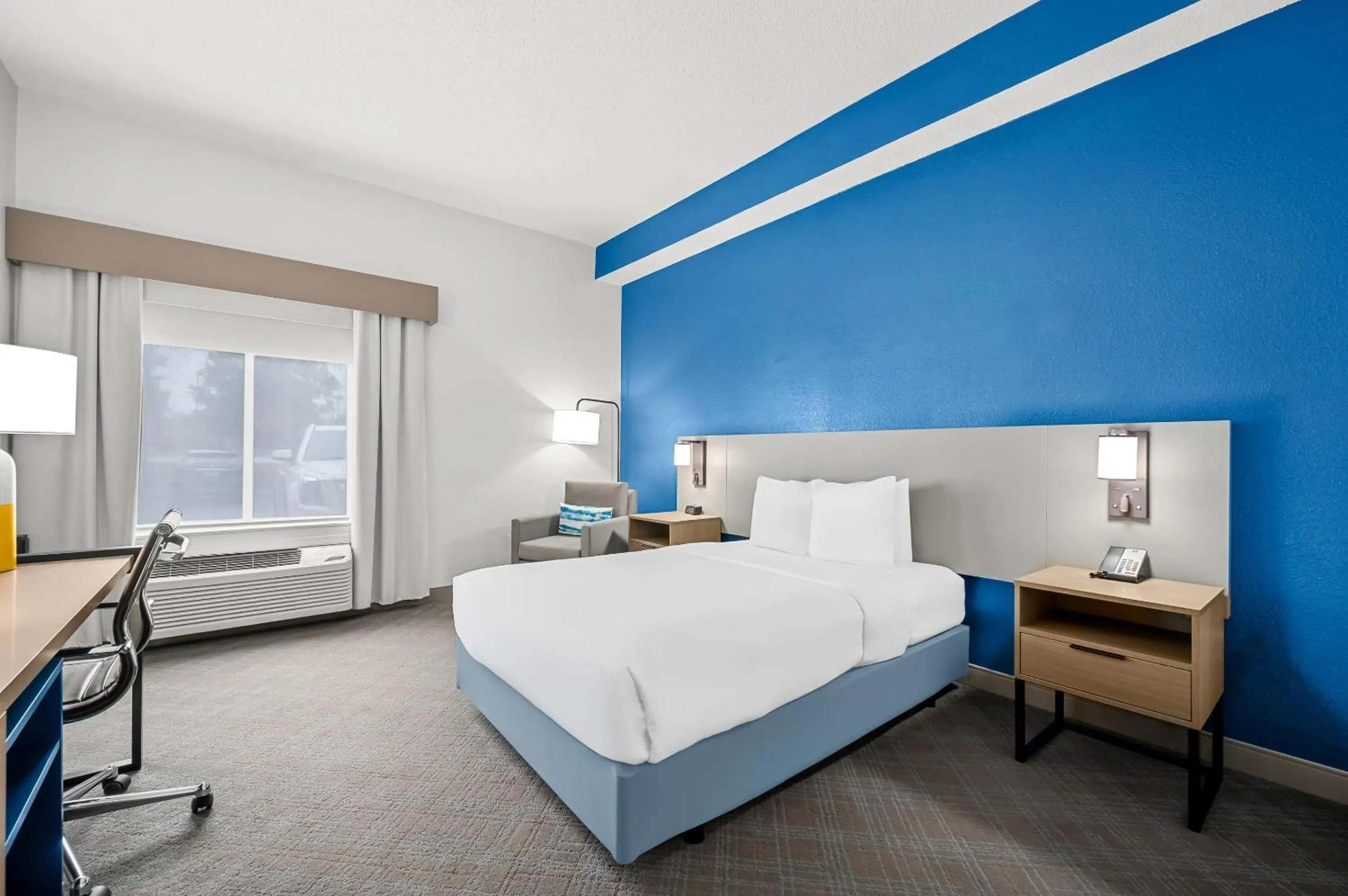 Bedroom, Bed in Comfort Inn Indianapolis East