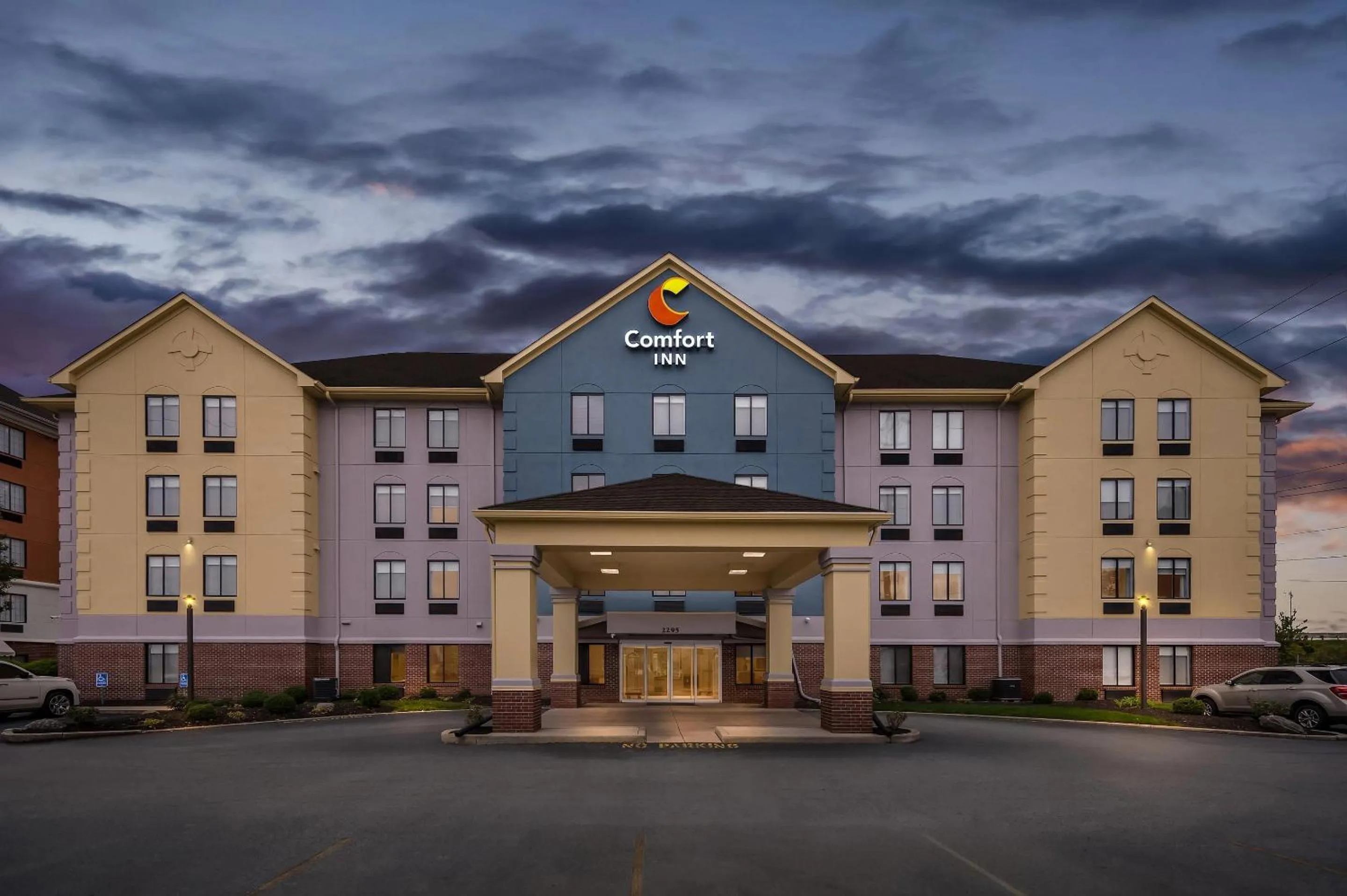 Property building in Comfort Inn Indianapolis East