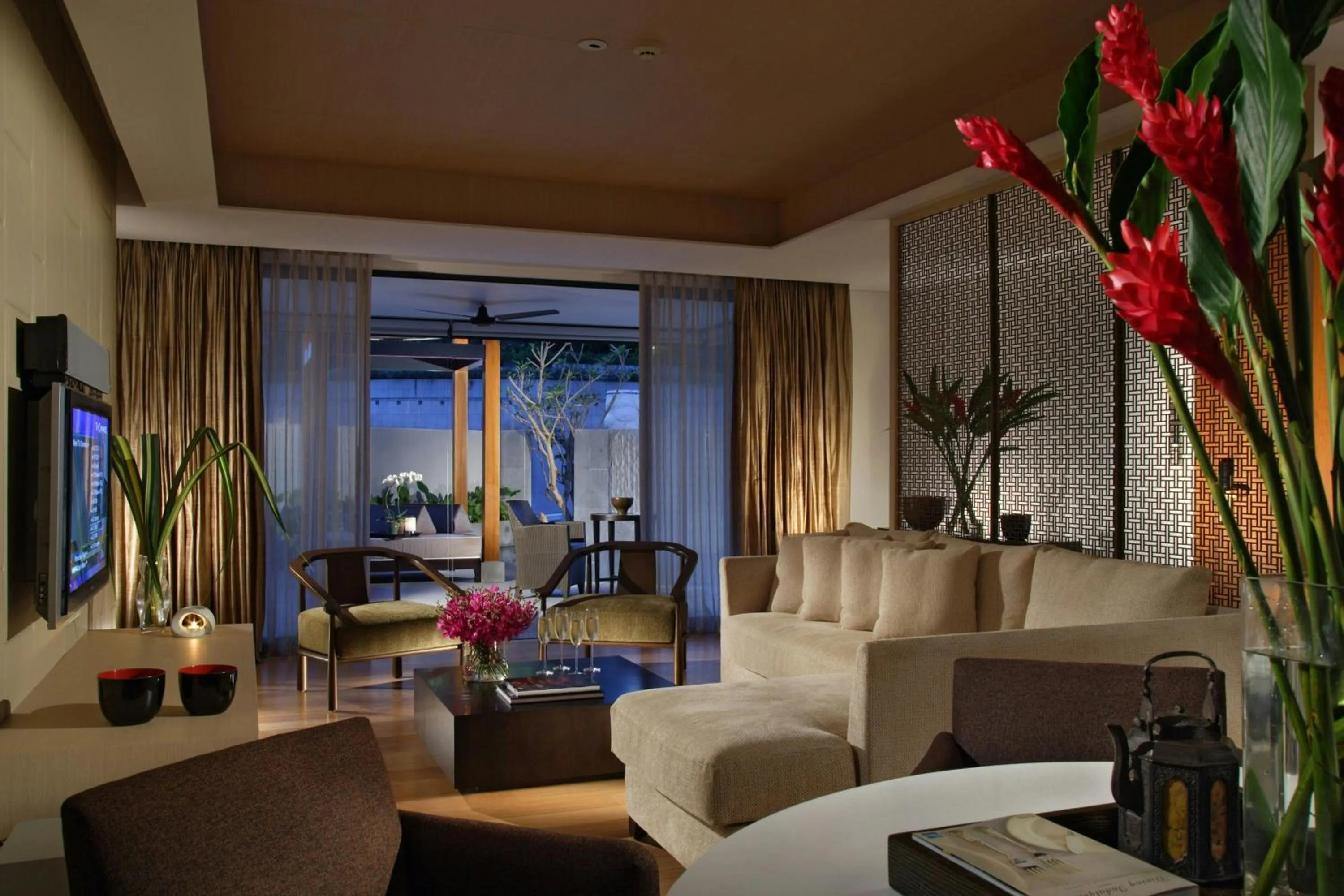 Living room in Singapore Marriott Tang Plaza Hotel