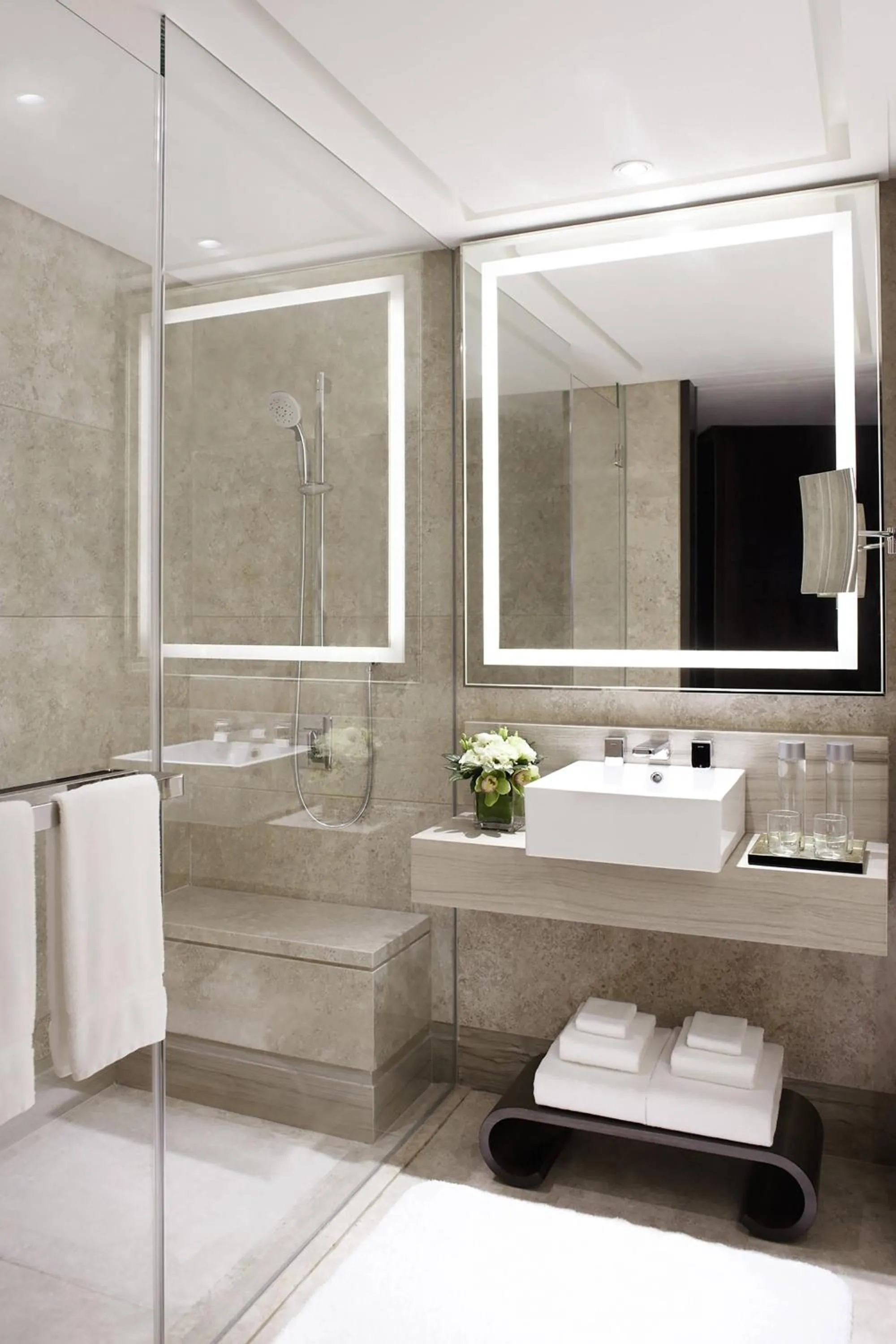 Bathroom in Singapore Marriott Tang Plaza Hotel