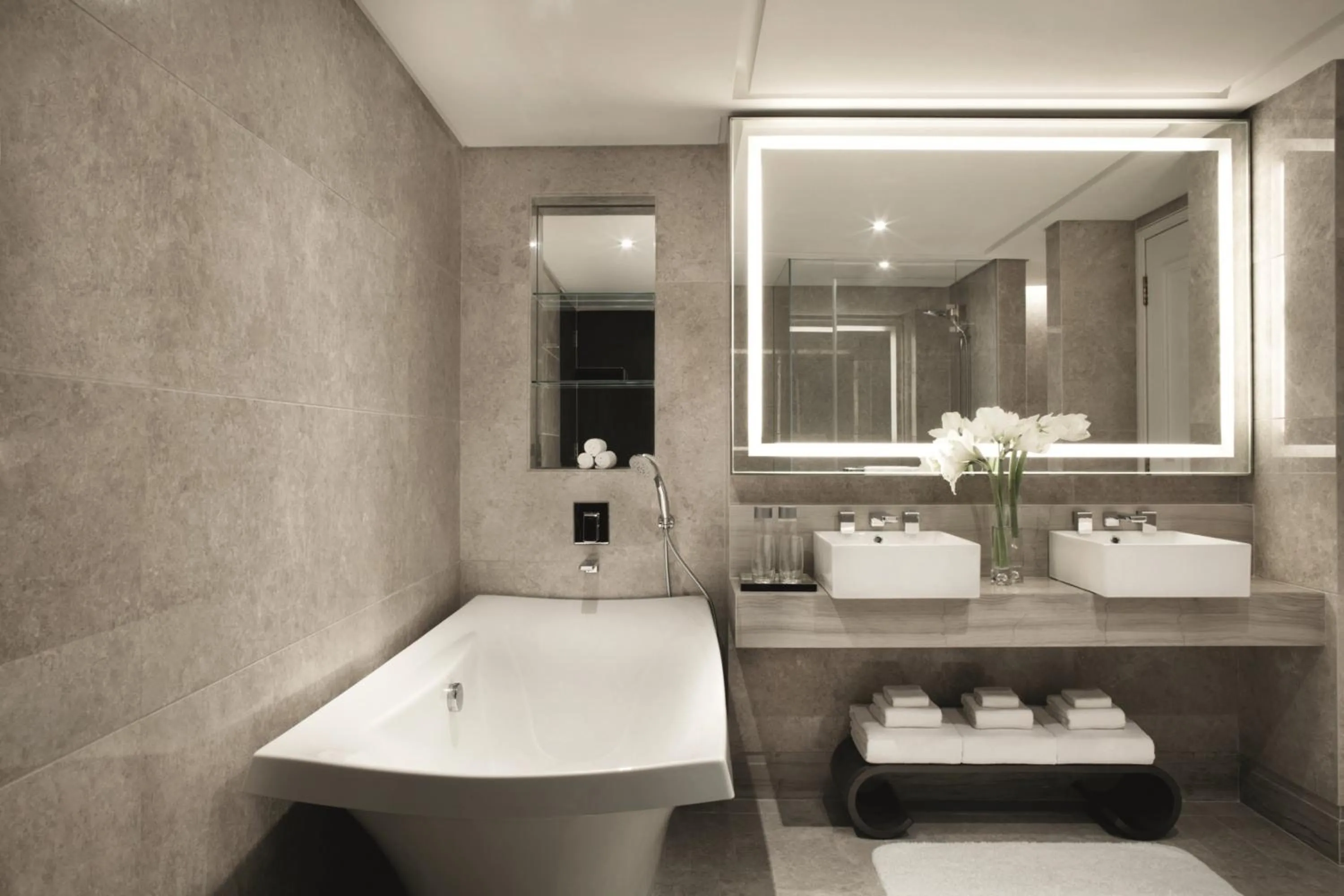 Bathroom in Singapore Marriott Tang Plaza Hotel