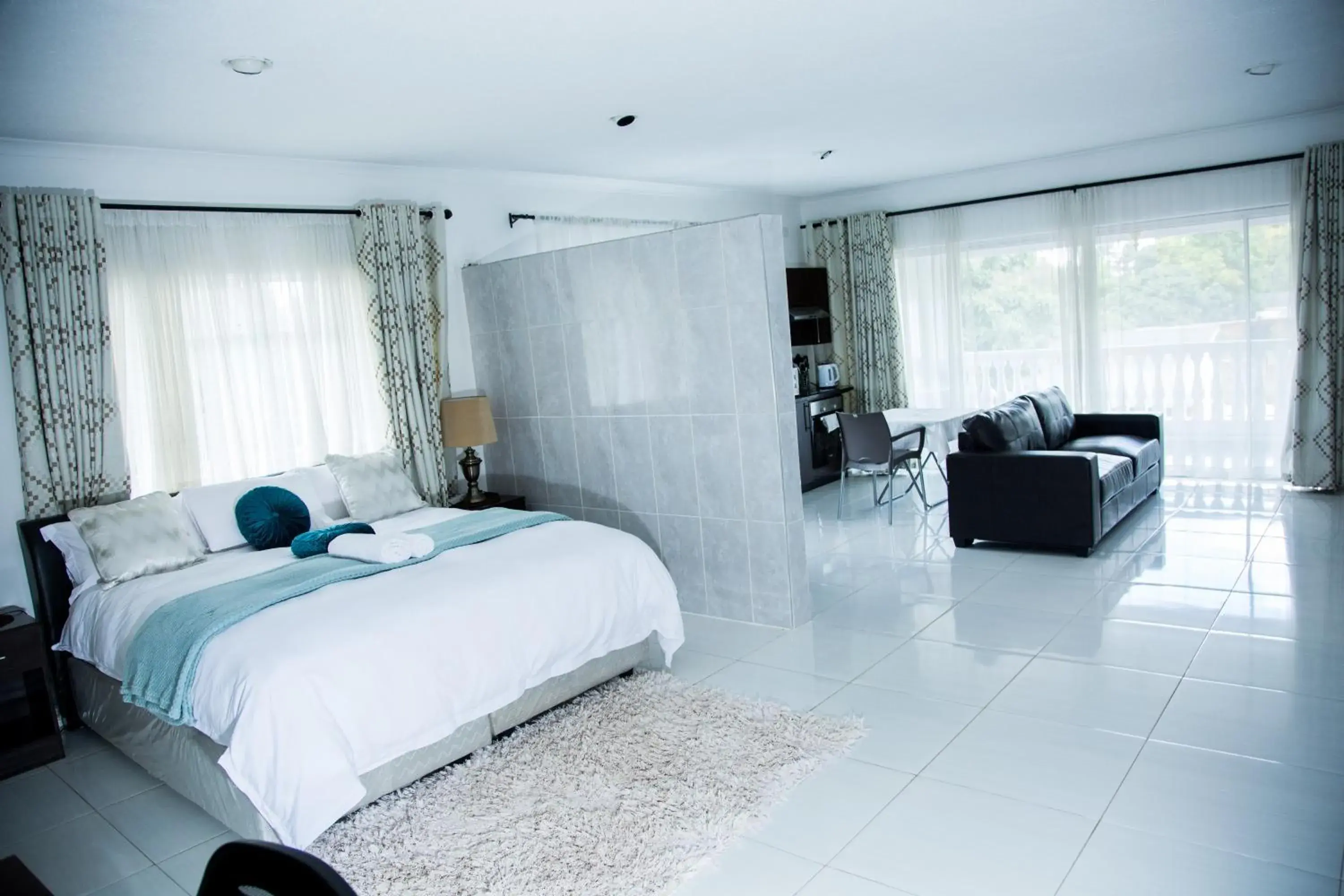 Queen Suite - single occupancy in Mt Pleasant Bed and Breakfast Ltd Queen Suite - single occupancy in Mt Pleasant Bed and Breakfast Ltd