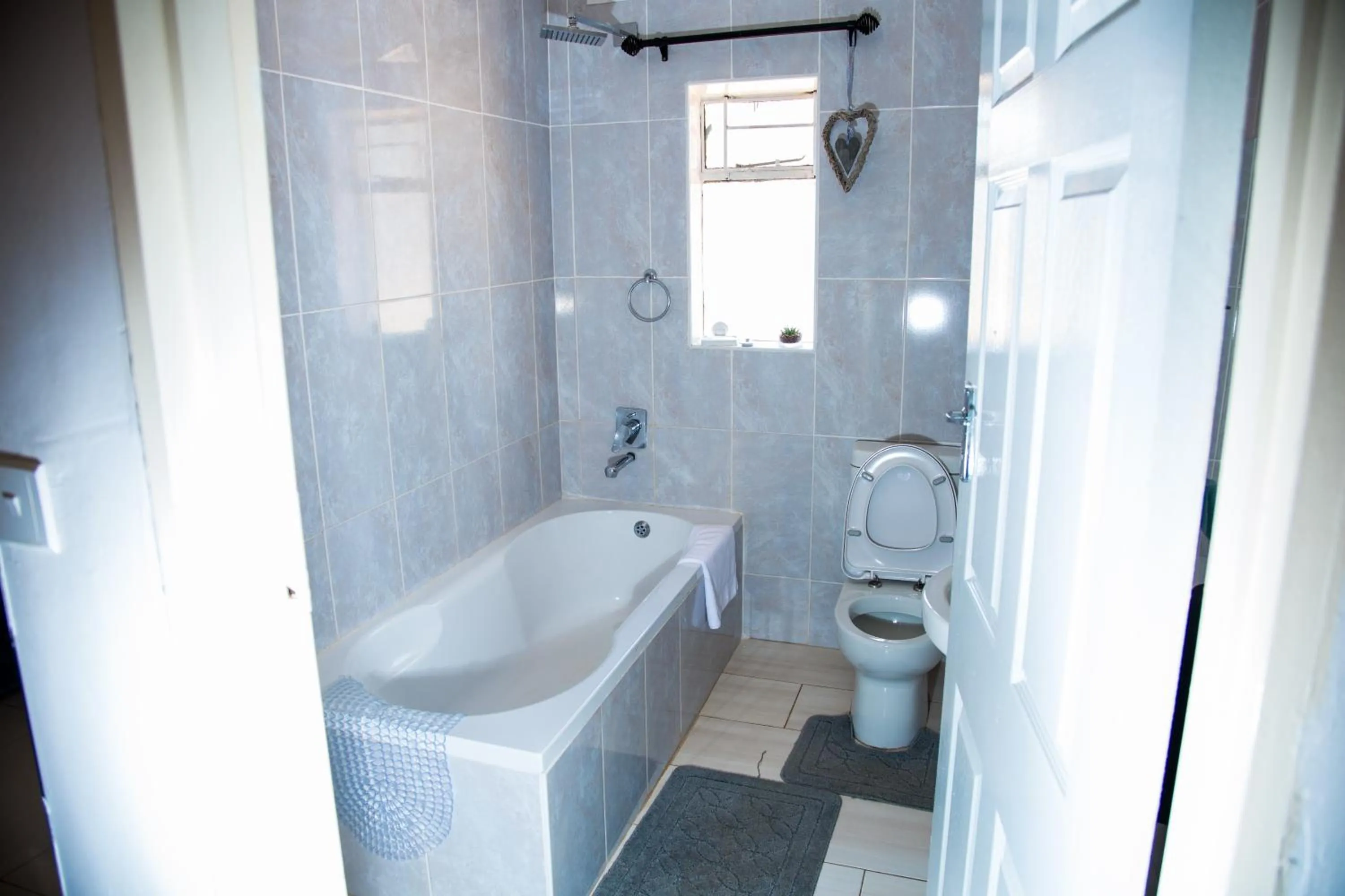 Toilet in Mt Pleasant Bed and Breakfast Ltd