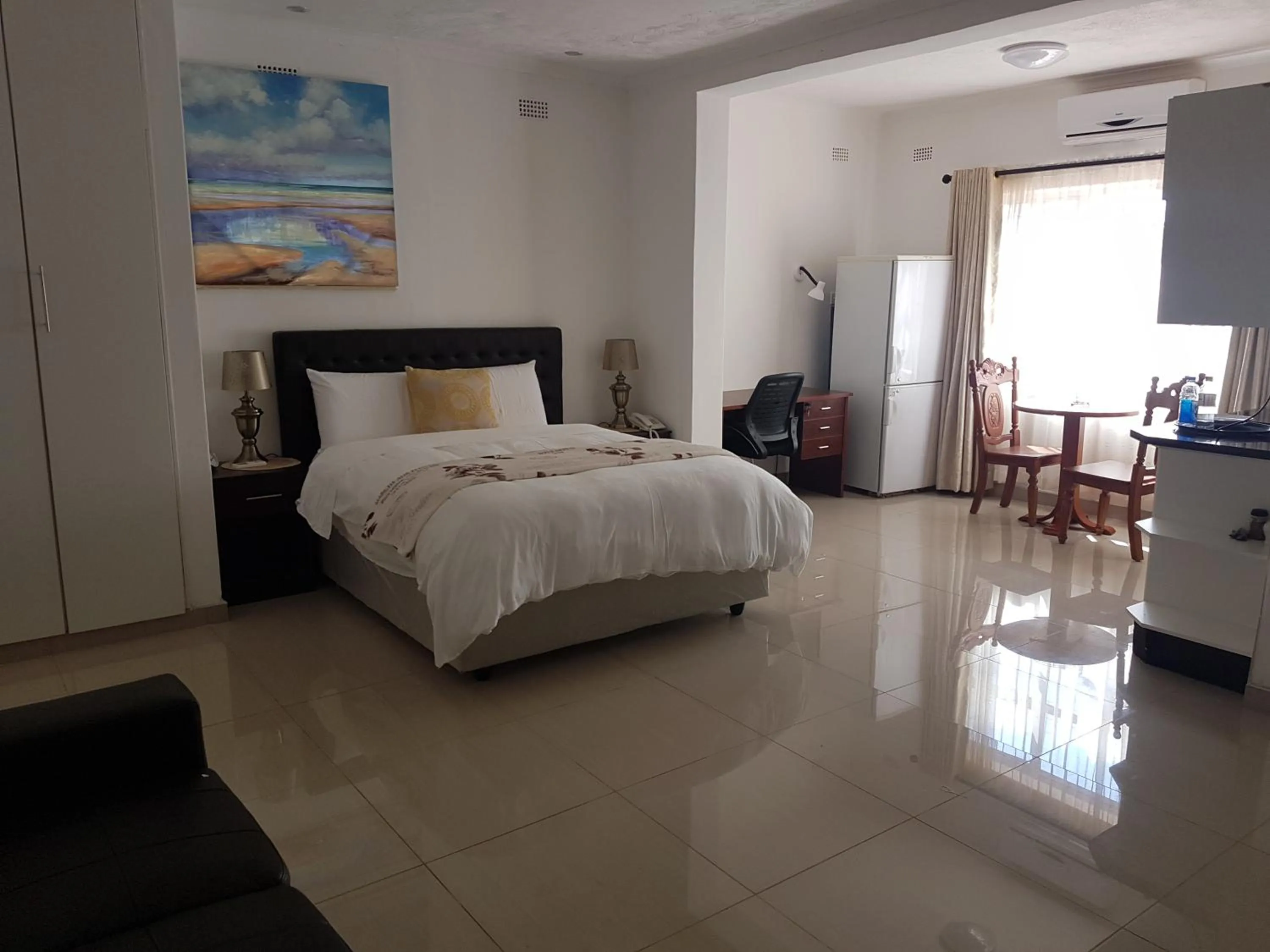 Communal lounge/ TV room, Bed in Mt Pleasant Bed and Breakfast Ltd