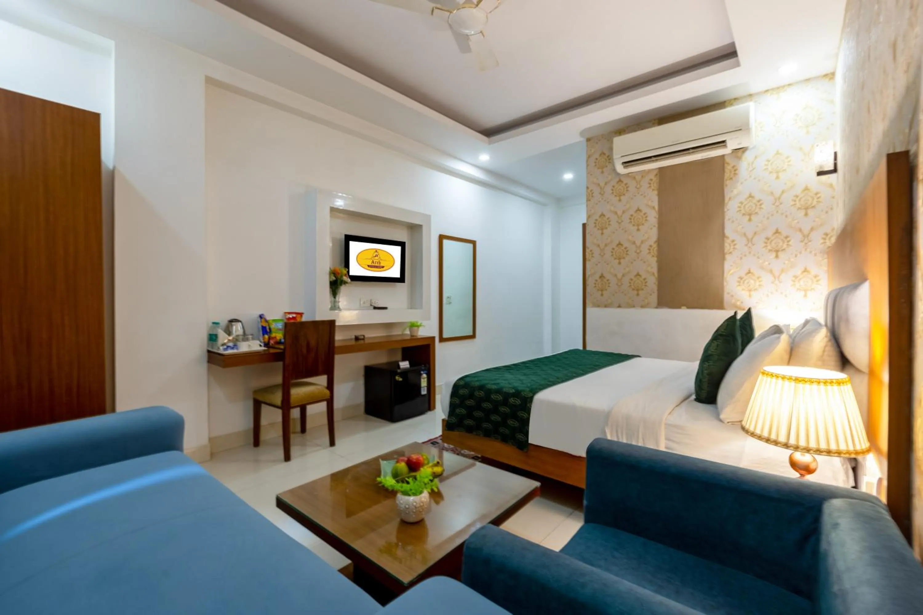 Bed in Arch - Near Aerocity New Delhi