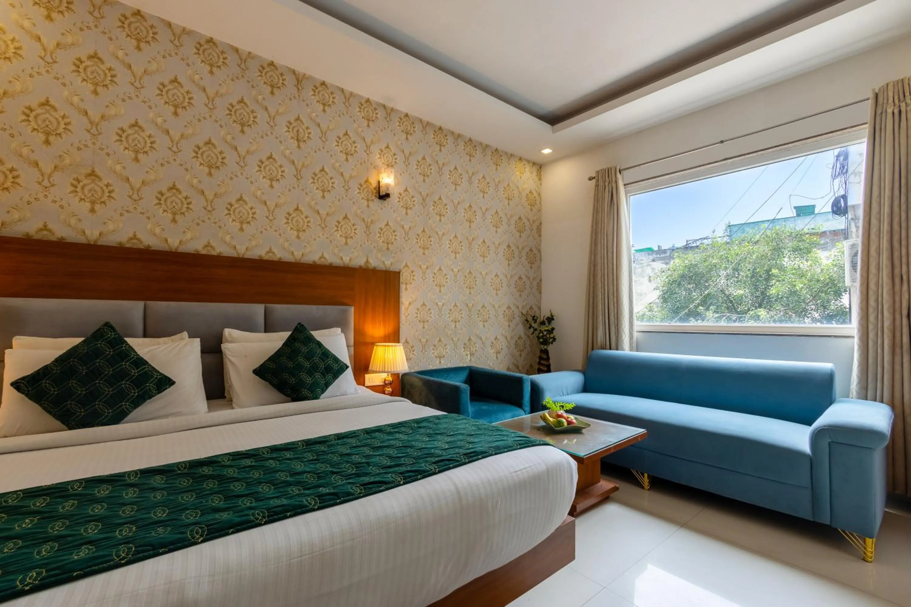 Bed in Arch - Near Aerocity New Delhi