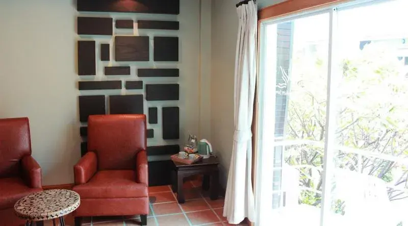 One-Bedroom Suite with Balcony in Hua Hin White Sand One-Bedroom Suite with Balcony in Hua Hin White Sand