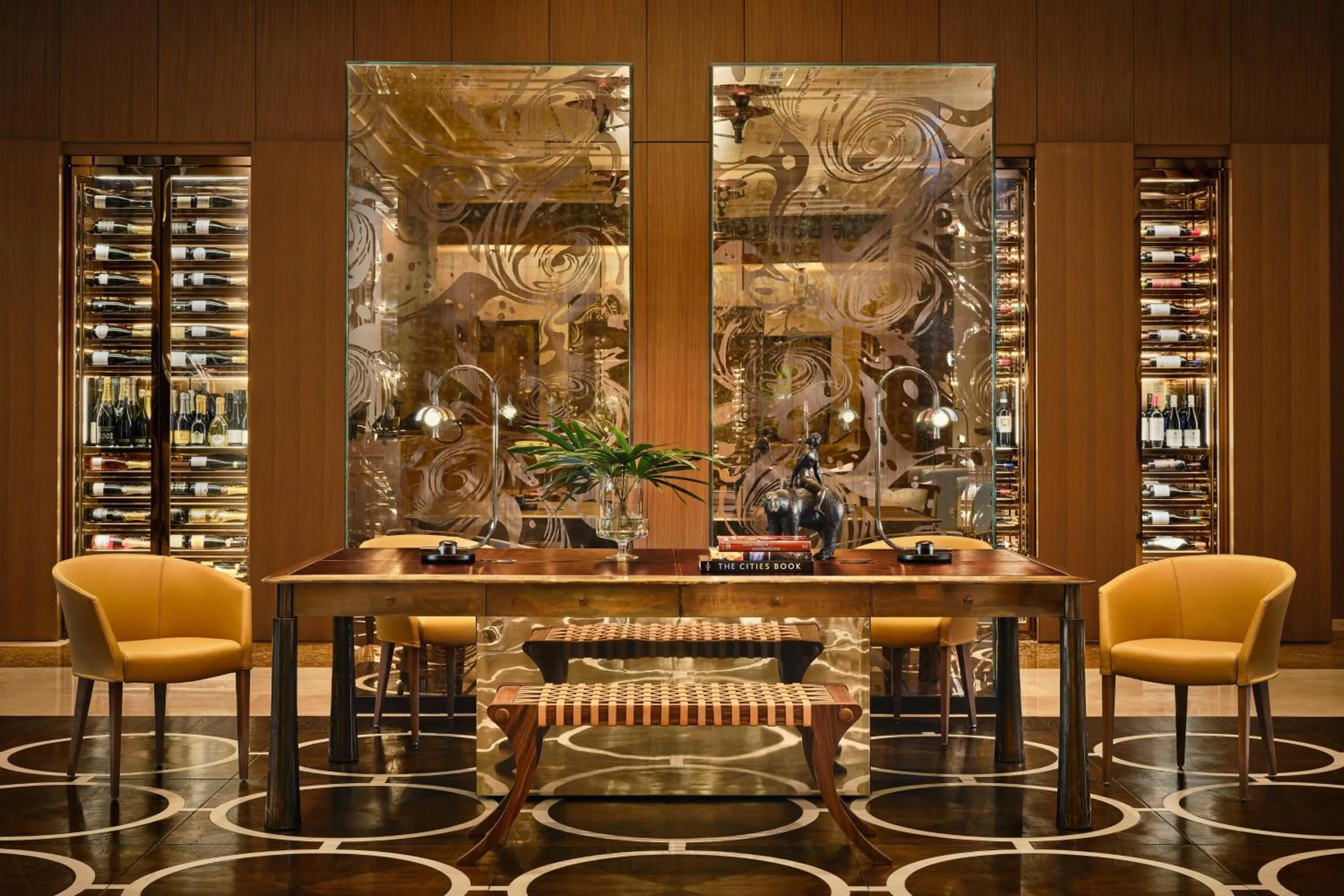 Lobby or reception in The Ritz-Carlton, Millenia Singapore