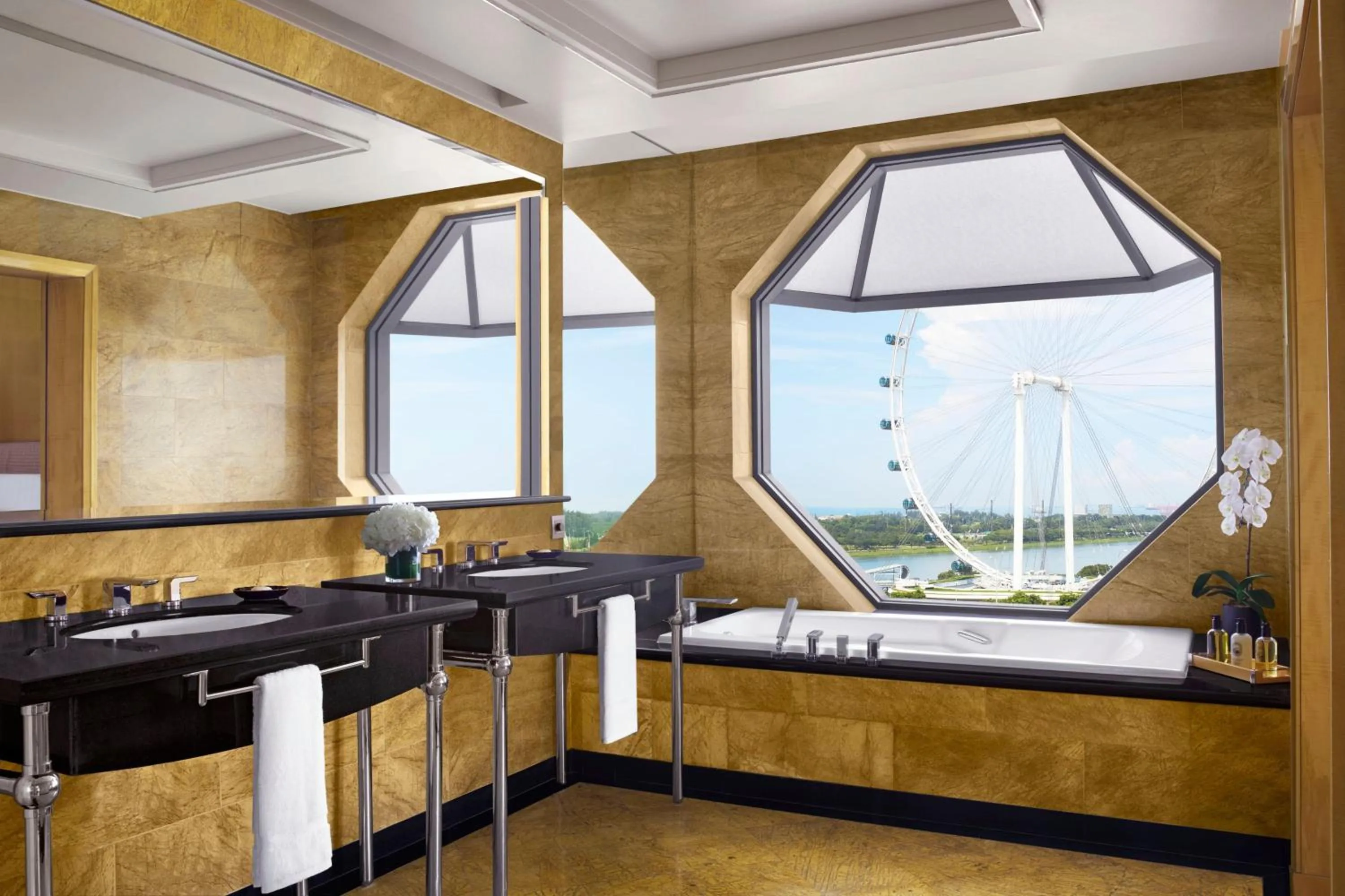 Bathroom, Bed in The Ritz-Carlton, Millenia Singapore