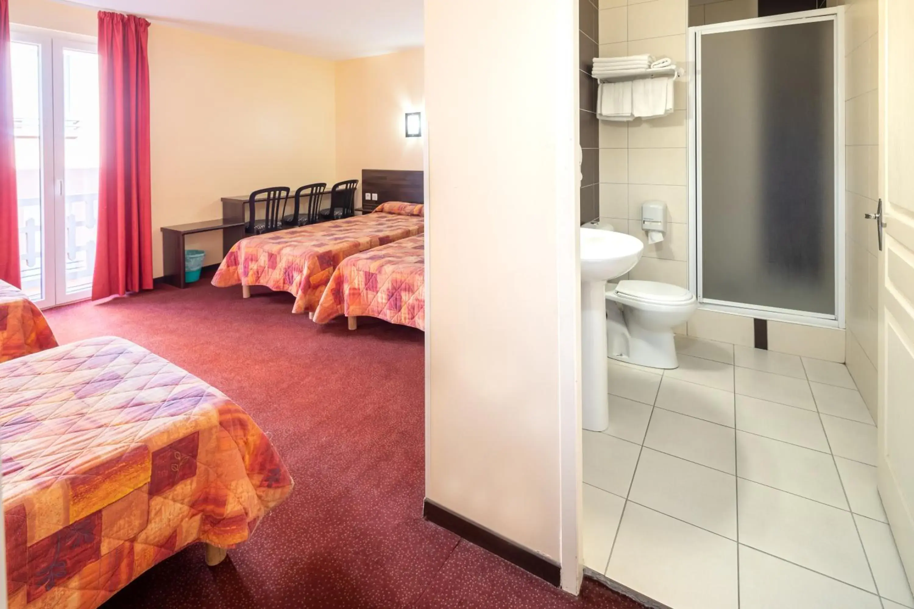 Quadruple Room in Hôtel Estival Arriel Quadruple Room in Hôtel Estival Arriel