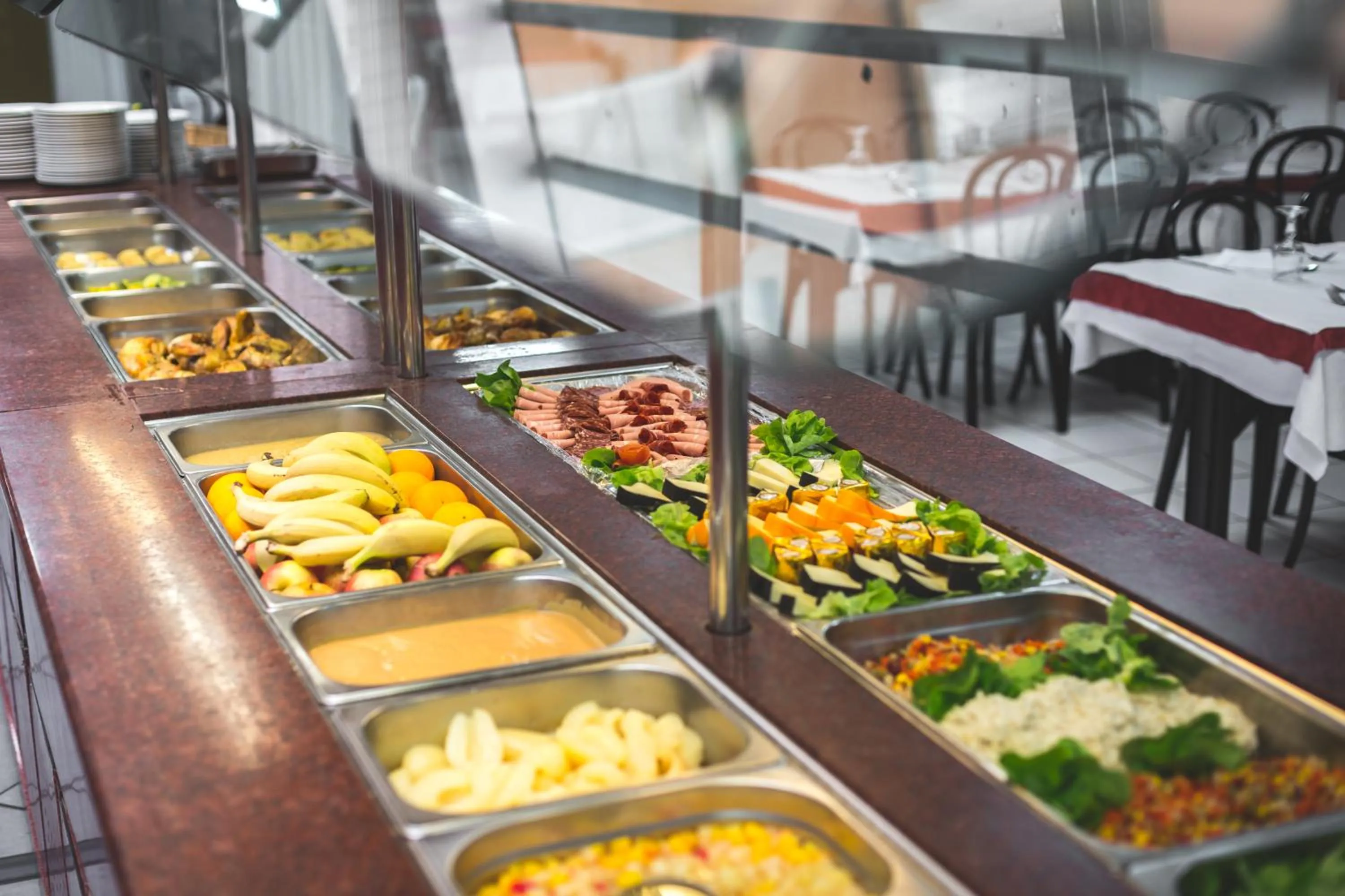 Restaurant/places to eat in Hôtel Estival Arriel