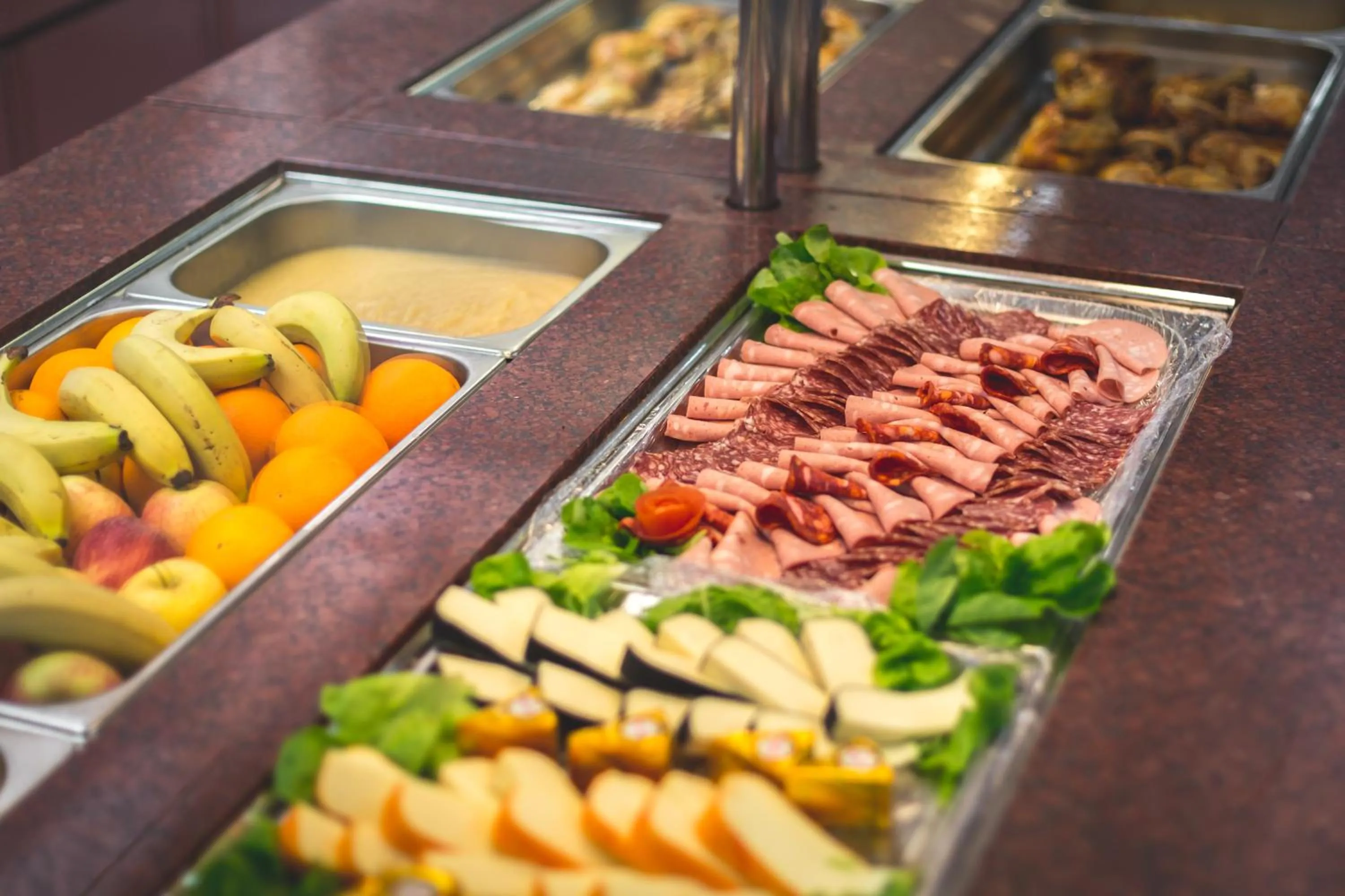 Restaurant/places to eat in Hôtel Estival Arriel