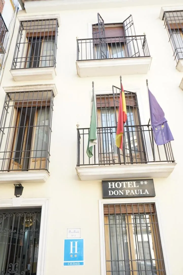 Property building in Don Paula