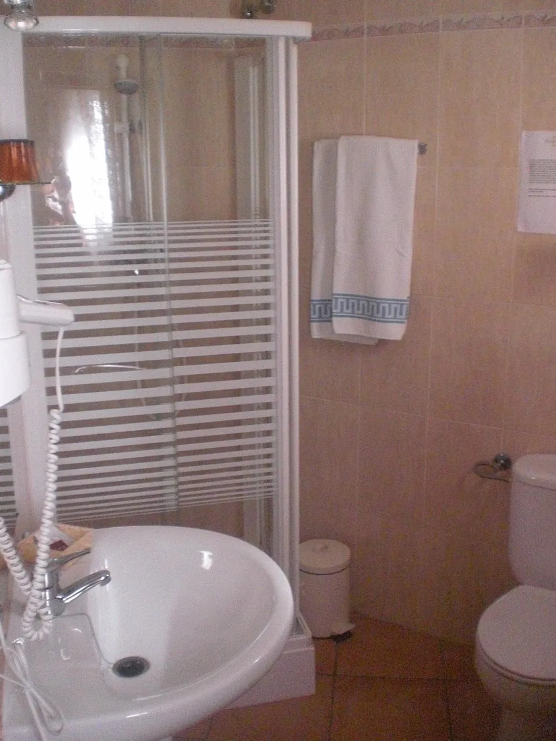 Bathroom in Roch Hotel