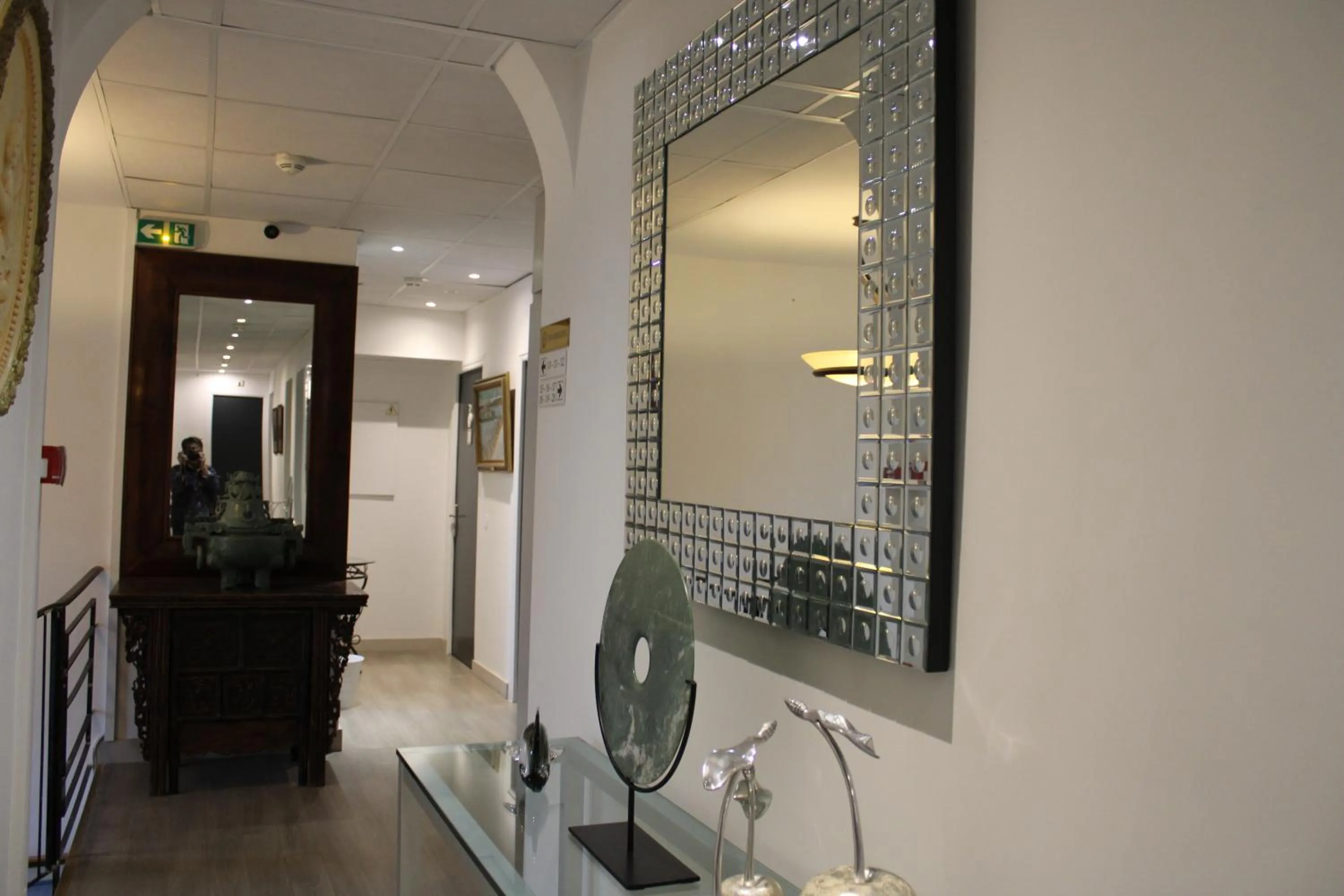 Decorative detail in Hôtel La Villa des Oliviers