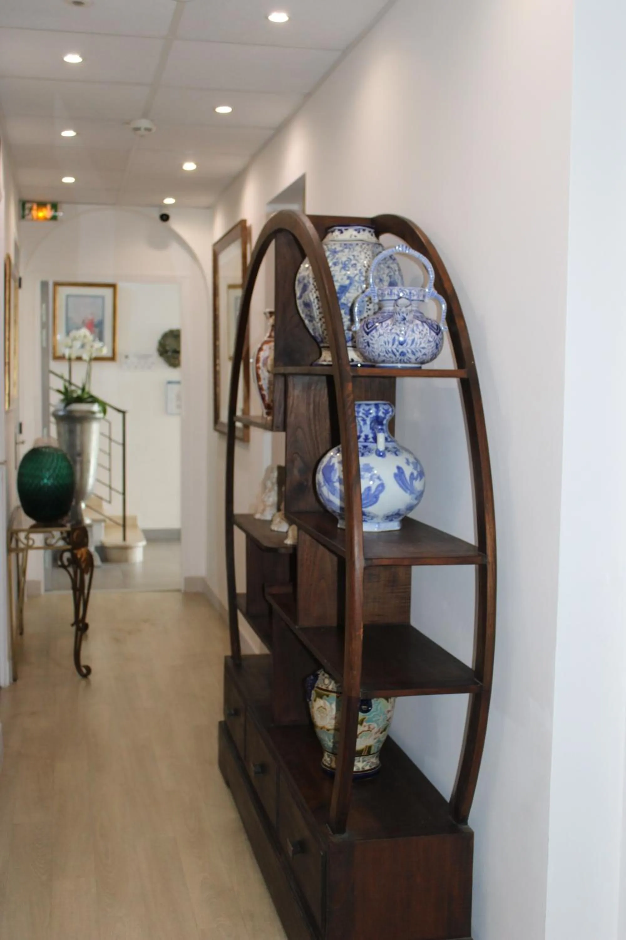 Decorative detail in Hôtel La Villa des Oliviers