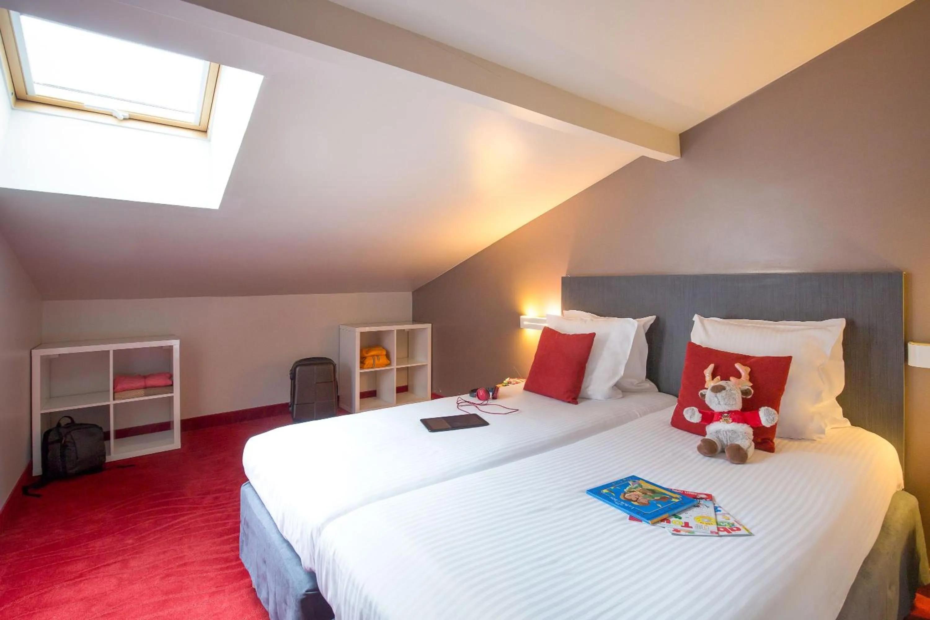 Bedroom, Bed in SOWELL HOTELS Le Parc & Spa