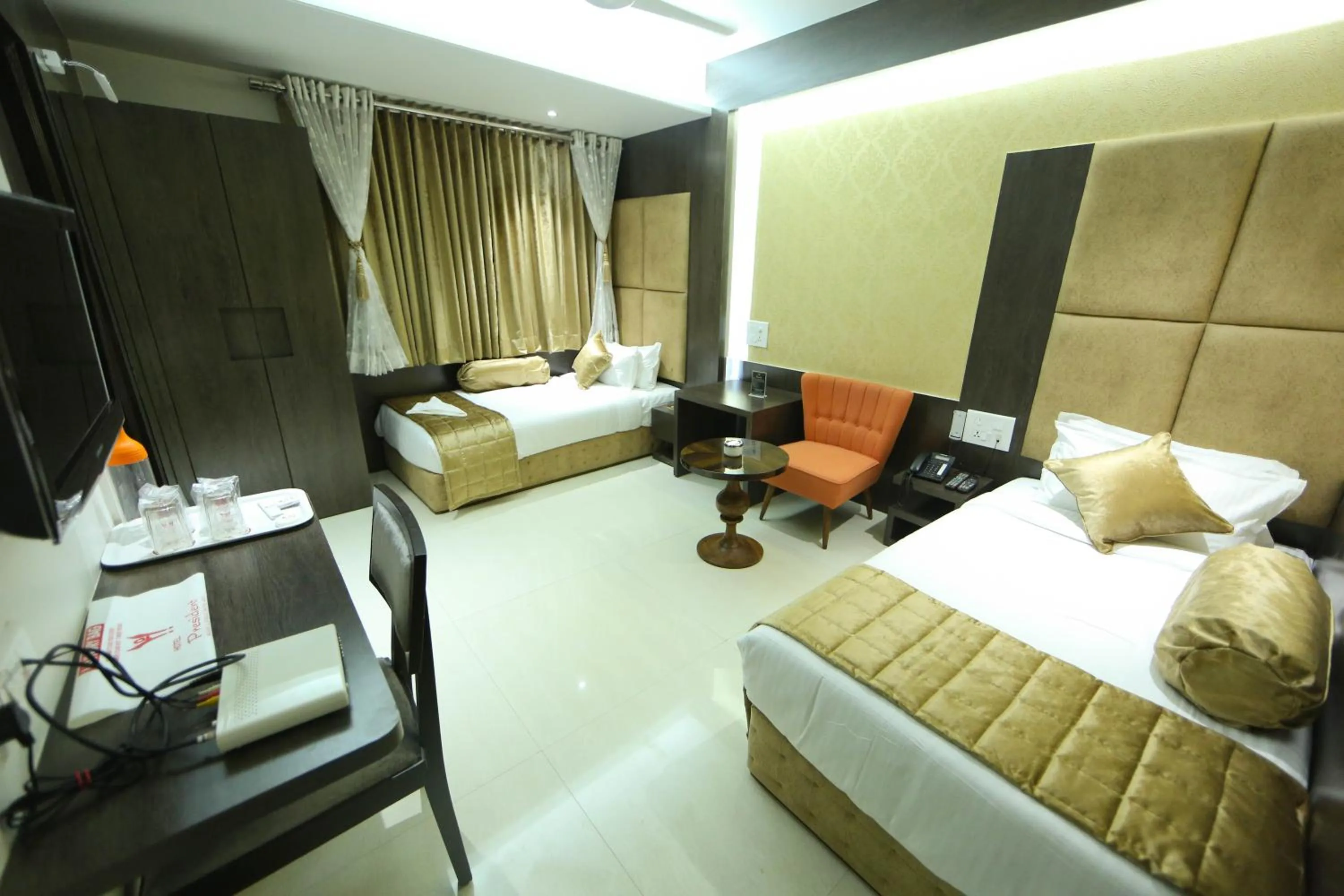 Photo of the whole room, Bed in Hotel President