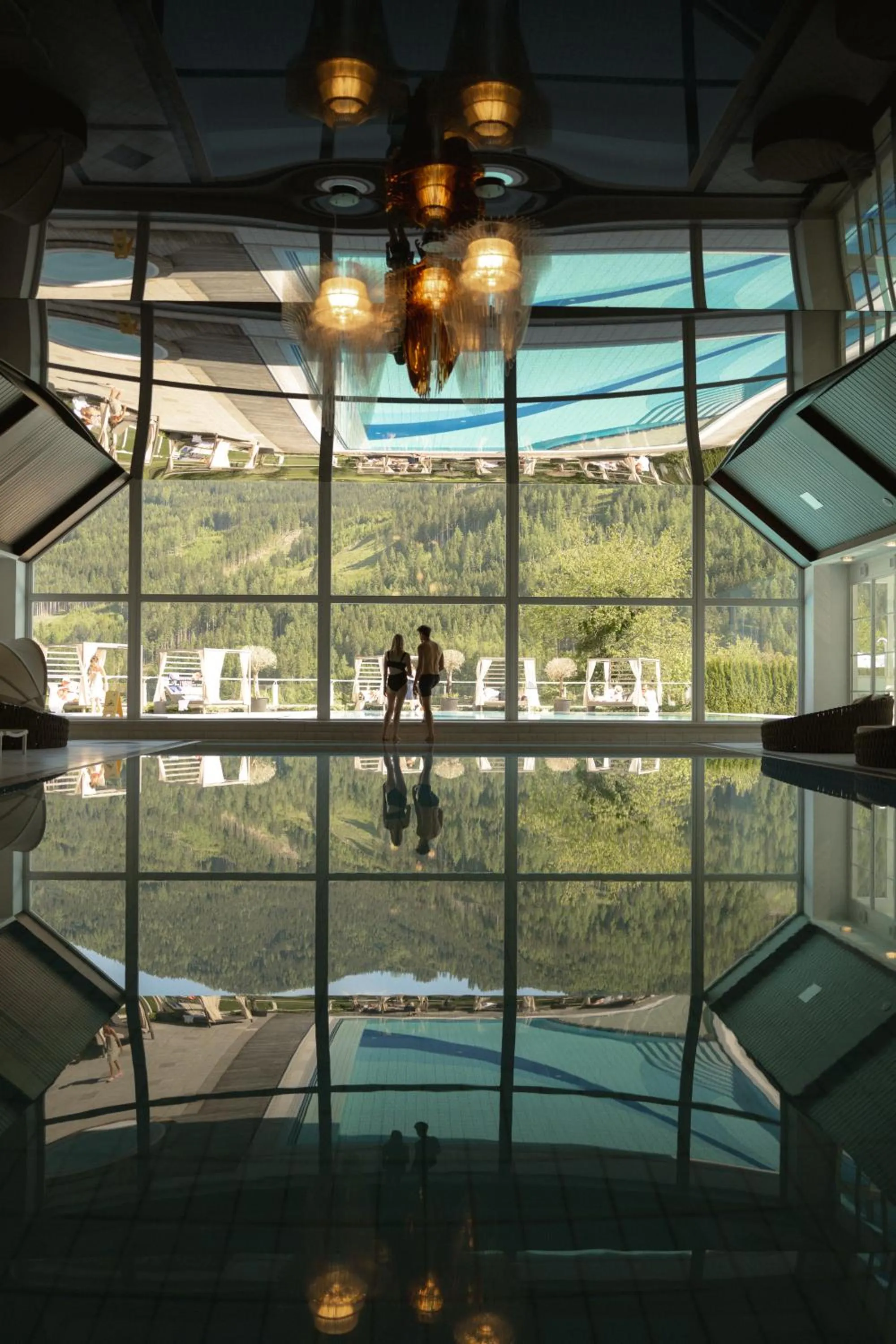 Swimming pool in IMLAUER Hotel Schloss Pichlarn