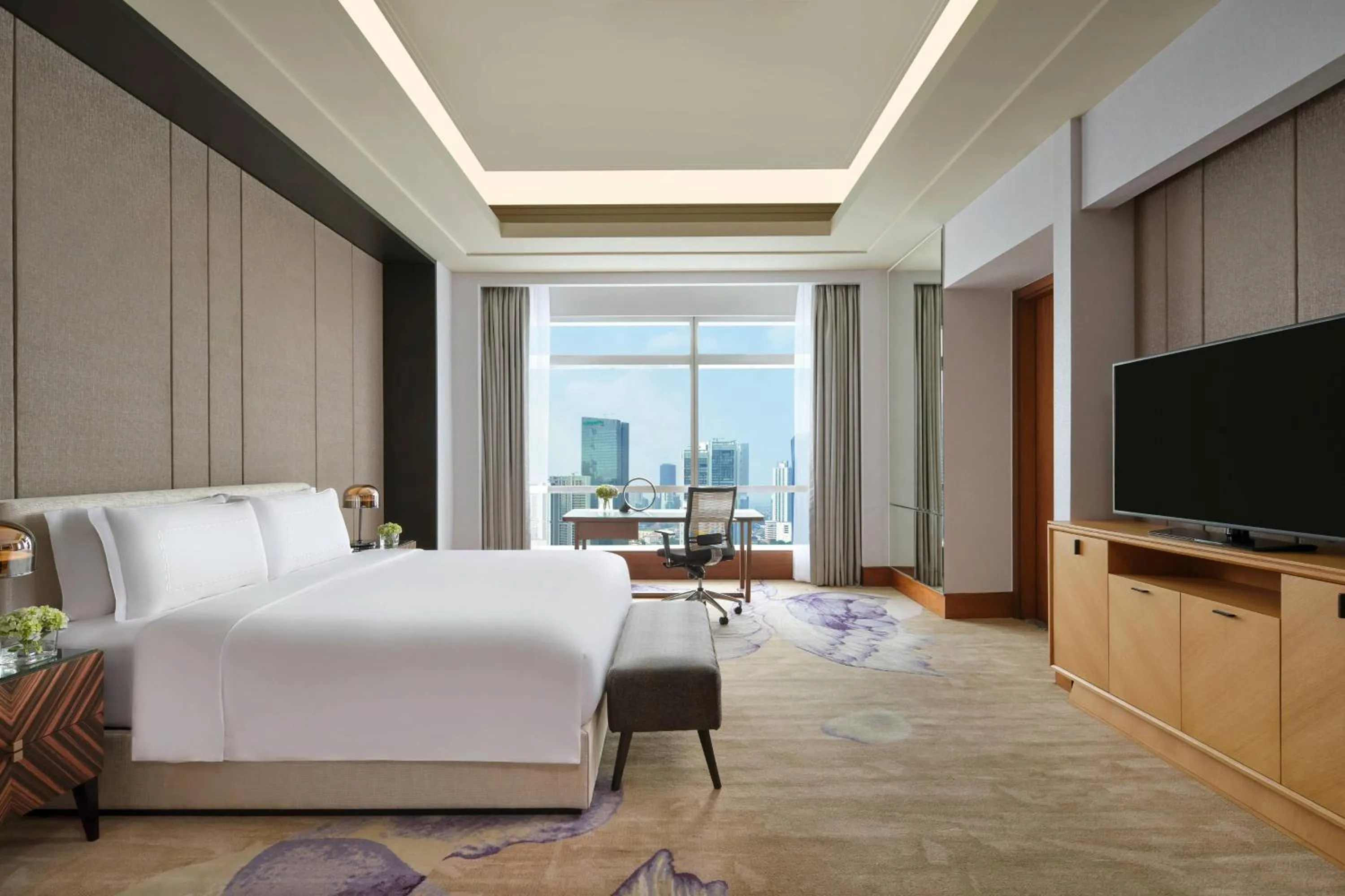 Photo of the whole room, Bed in The Ritz-Carlton Jakarta, Pacific Place