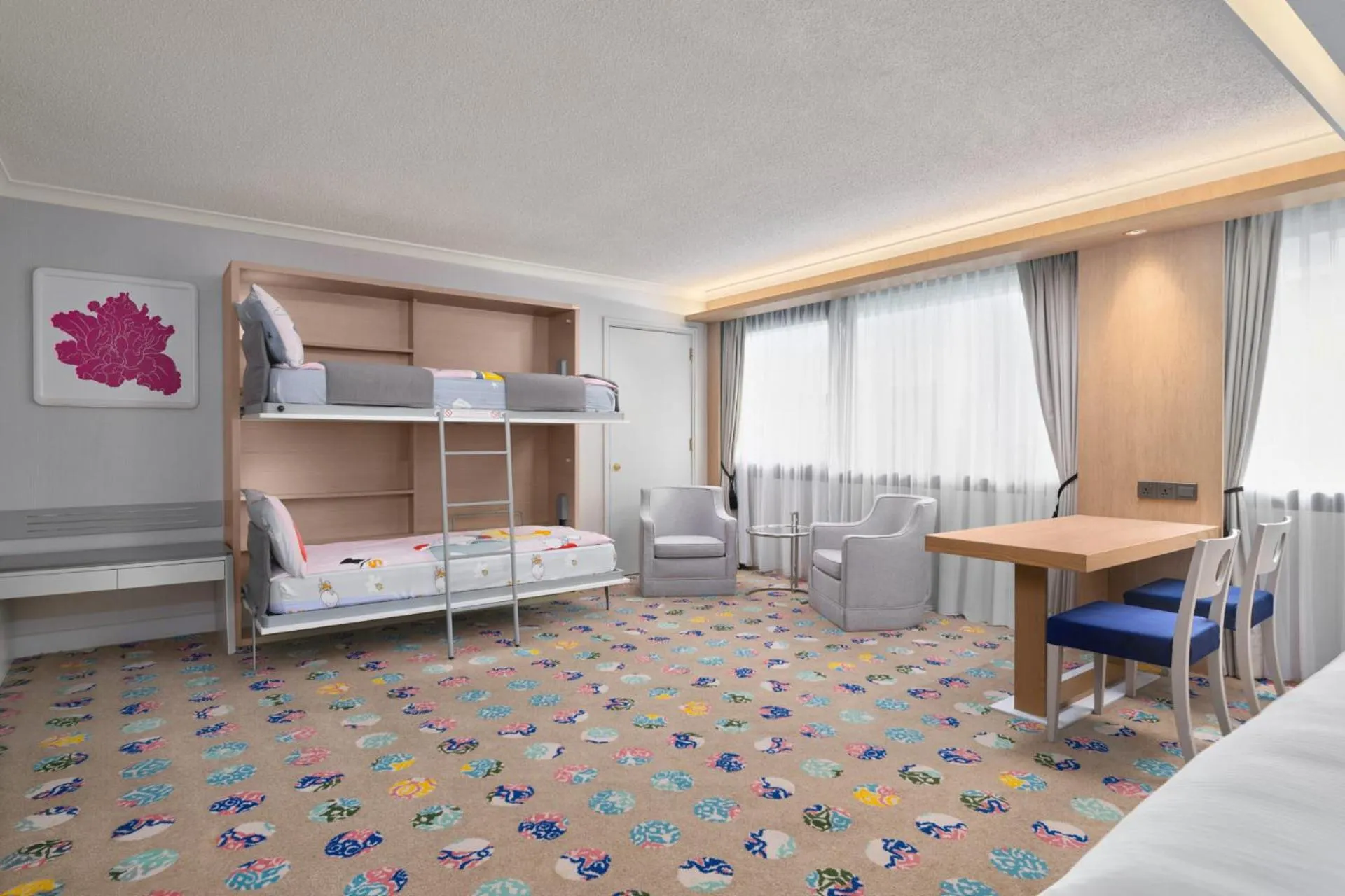 bunk bed, Bed in Concorde Hotel Singapore