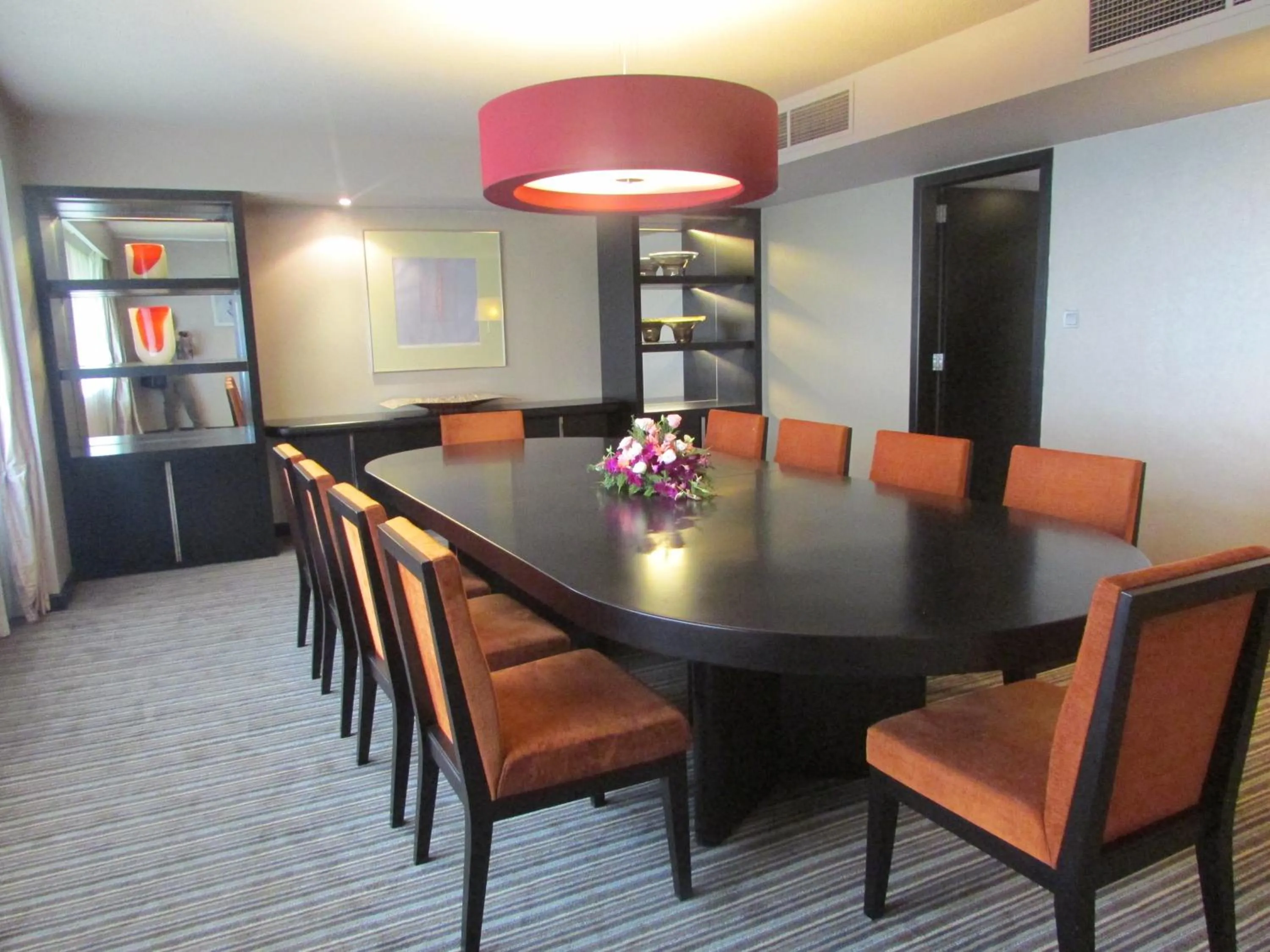 Dining area in Concorde Hotel Singapore