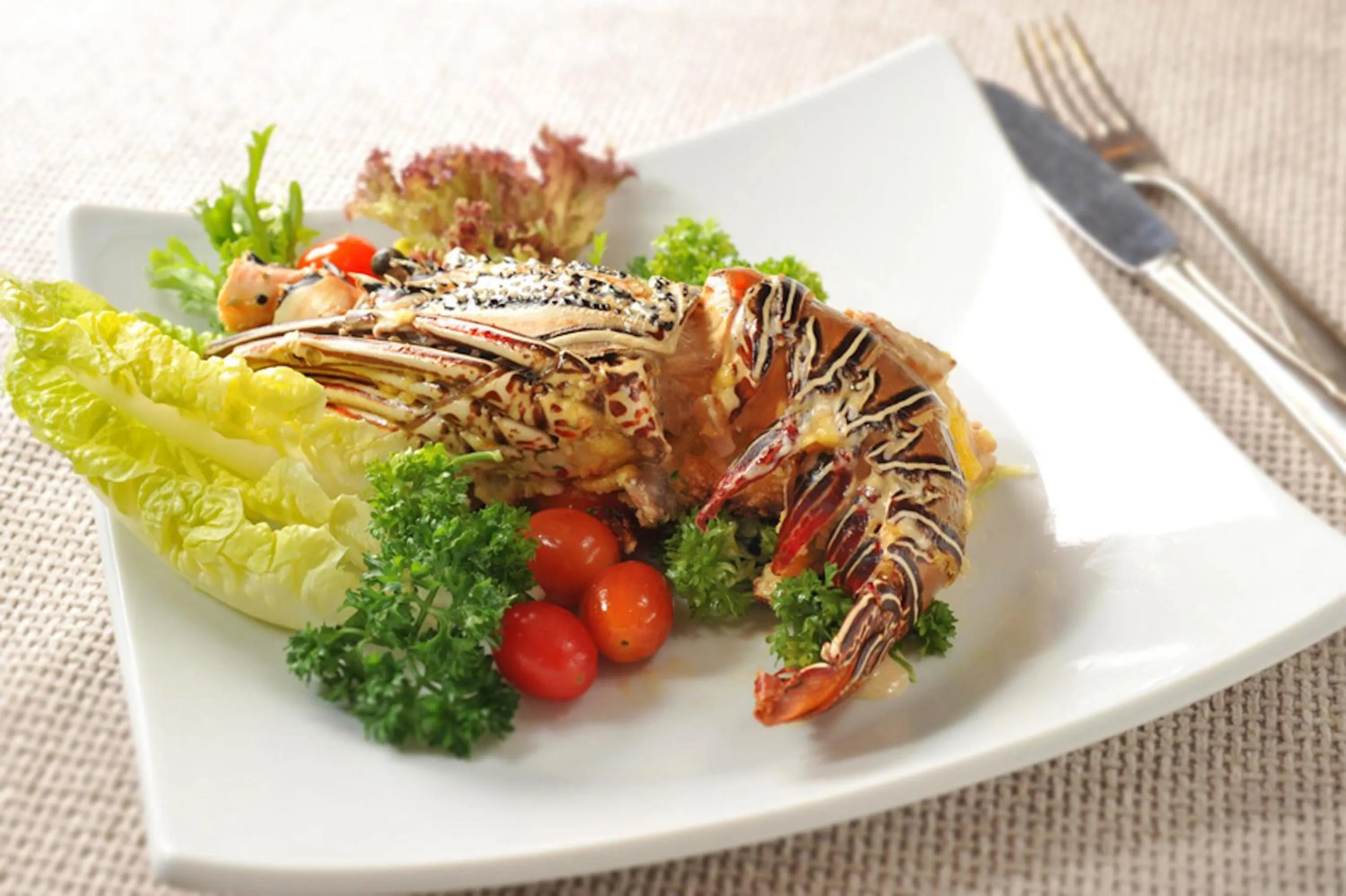 Food and drinks in Concorde Hotel Singapore