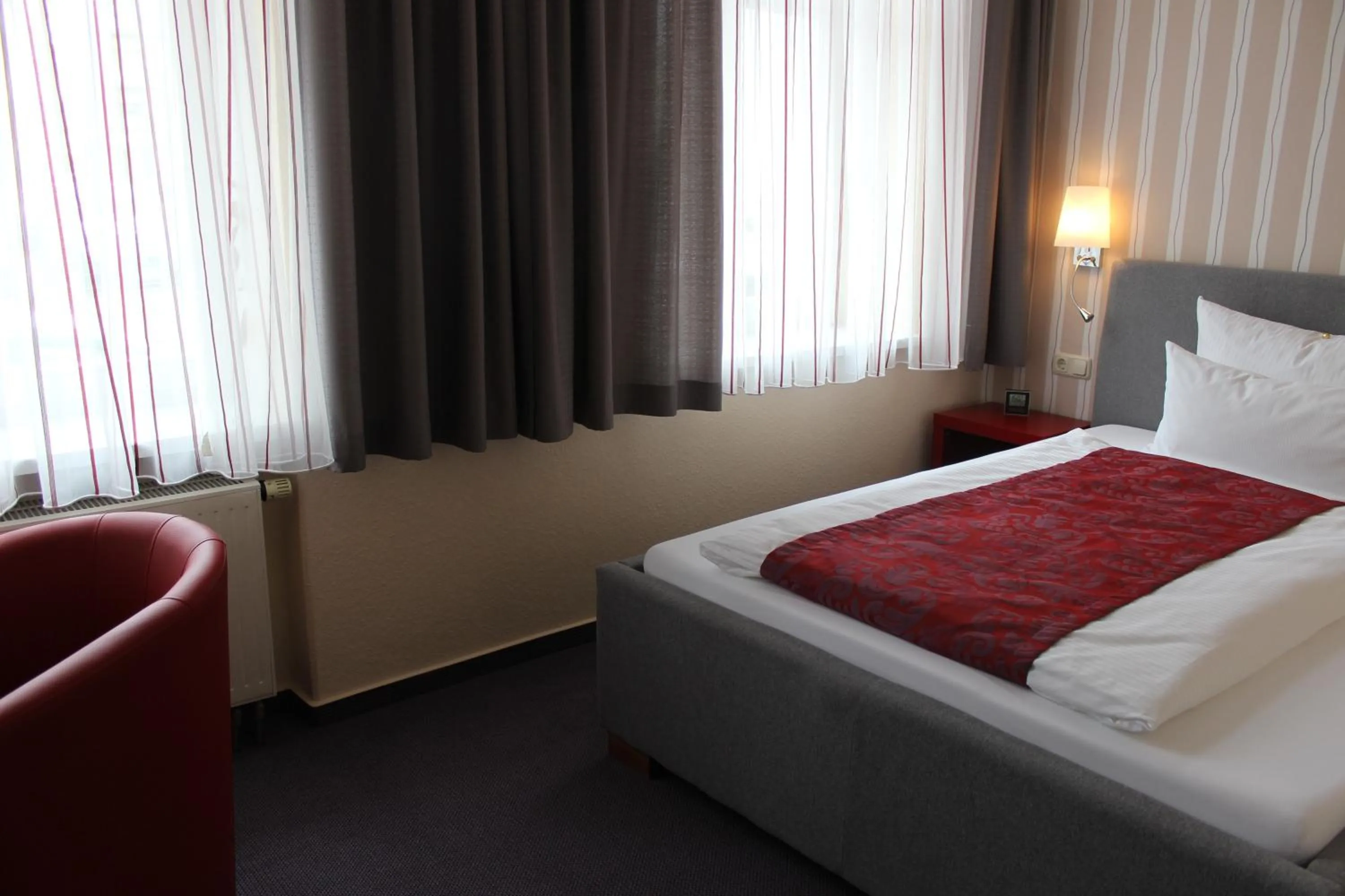 Photo of the whole room, Bed in APARTHOTEL 1A