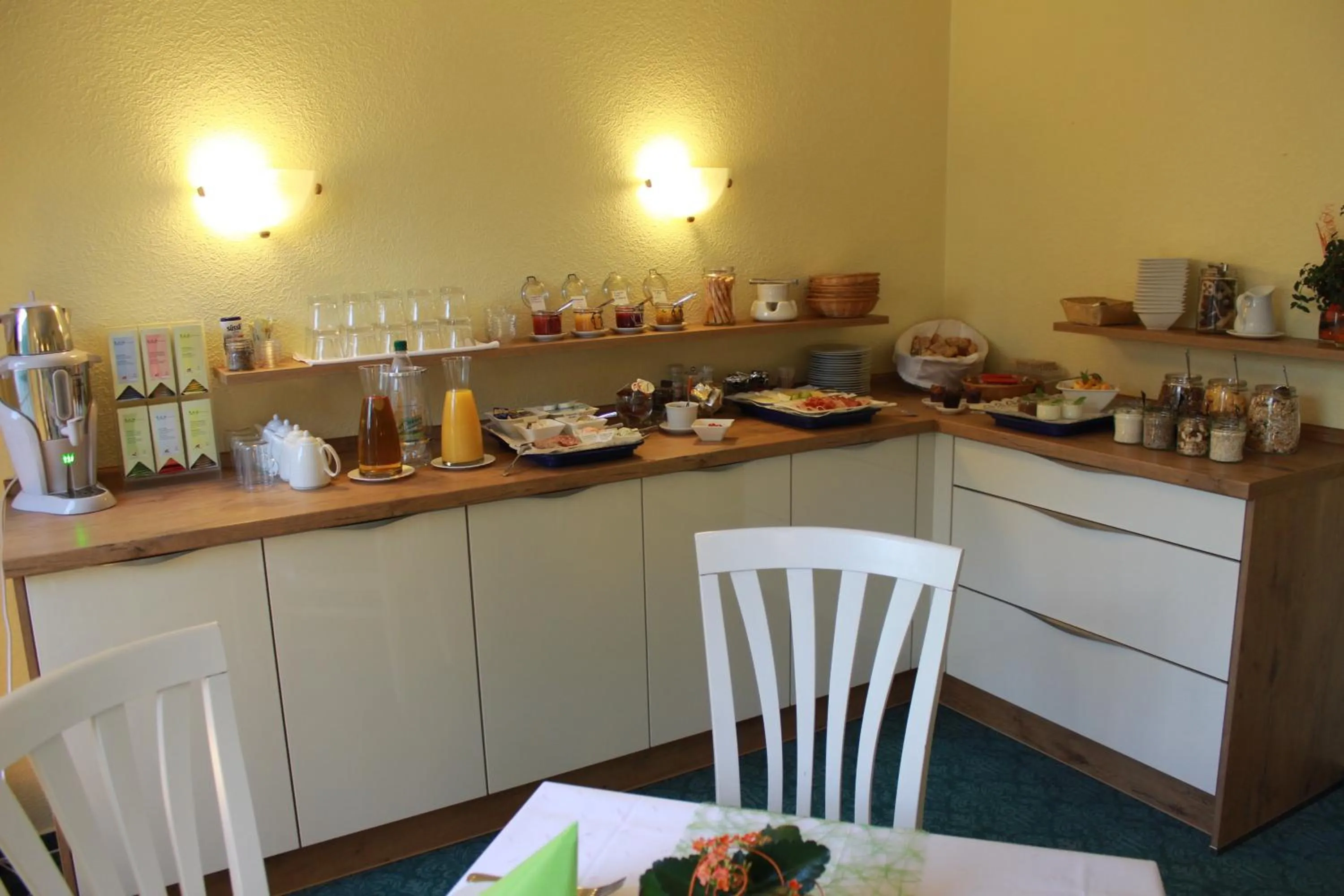 Buffet breakfast in APARTHOTEL 1A