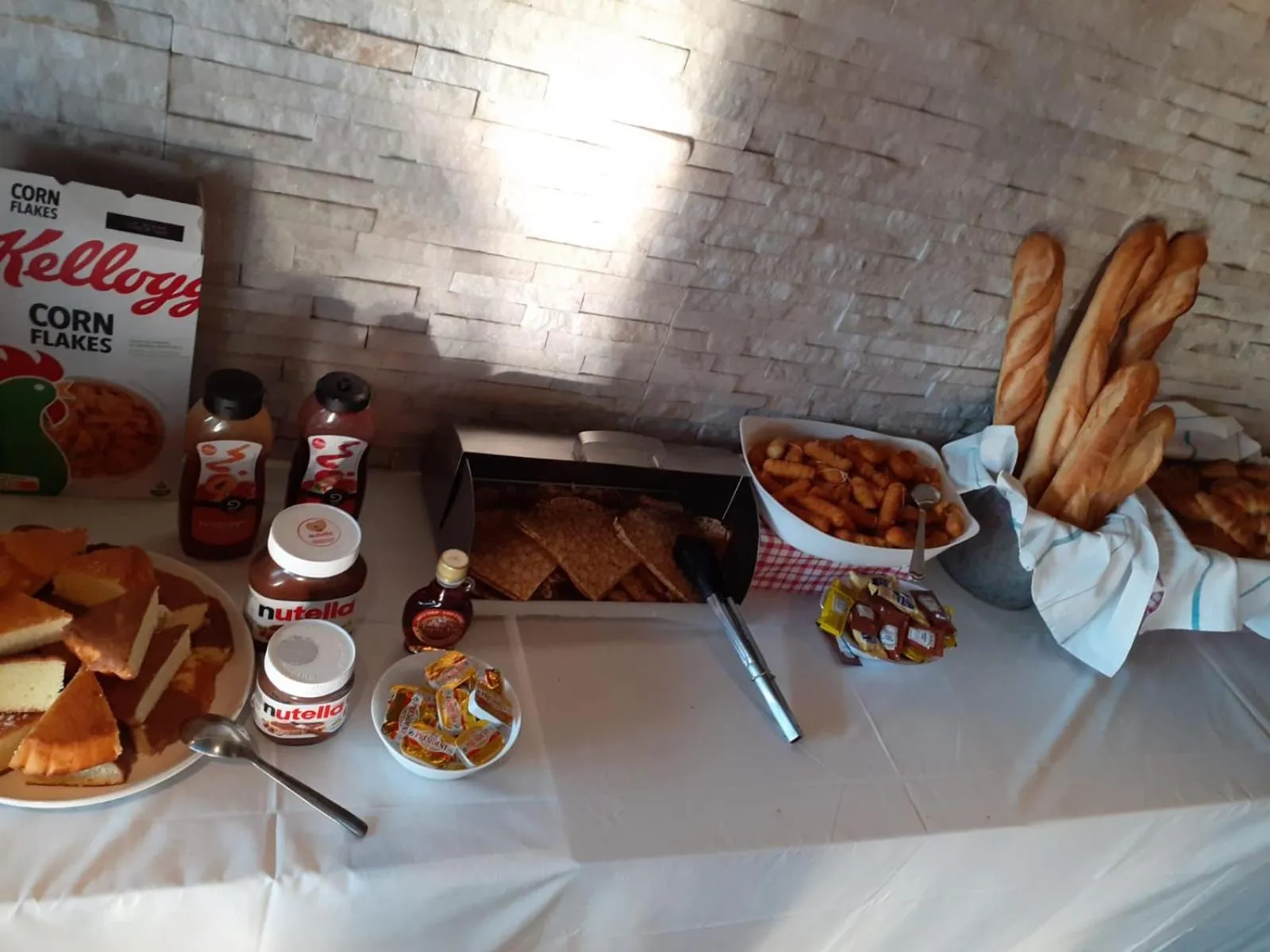 Restaurant/places to eat in Peace & Love Hostel