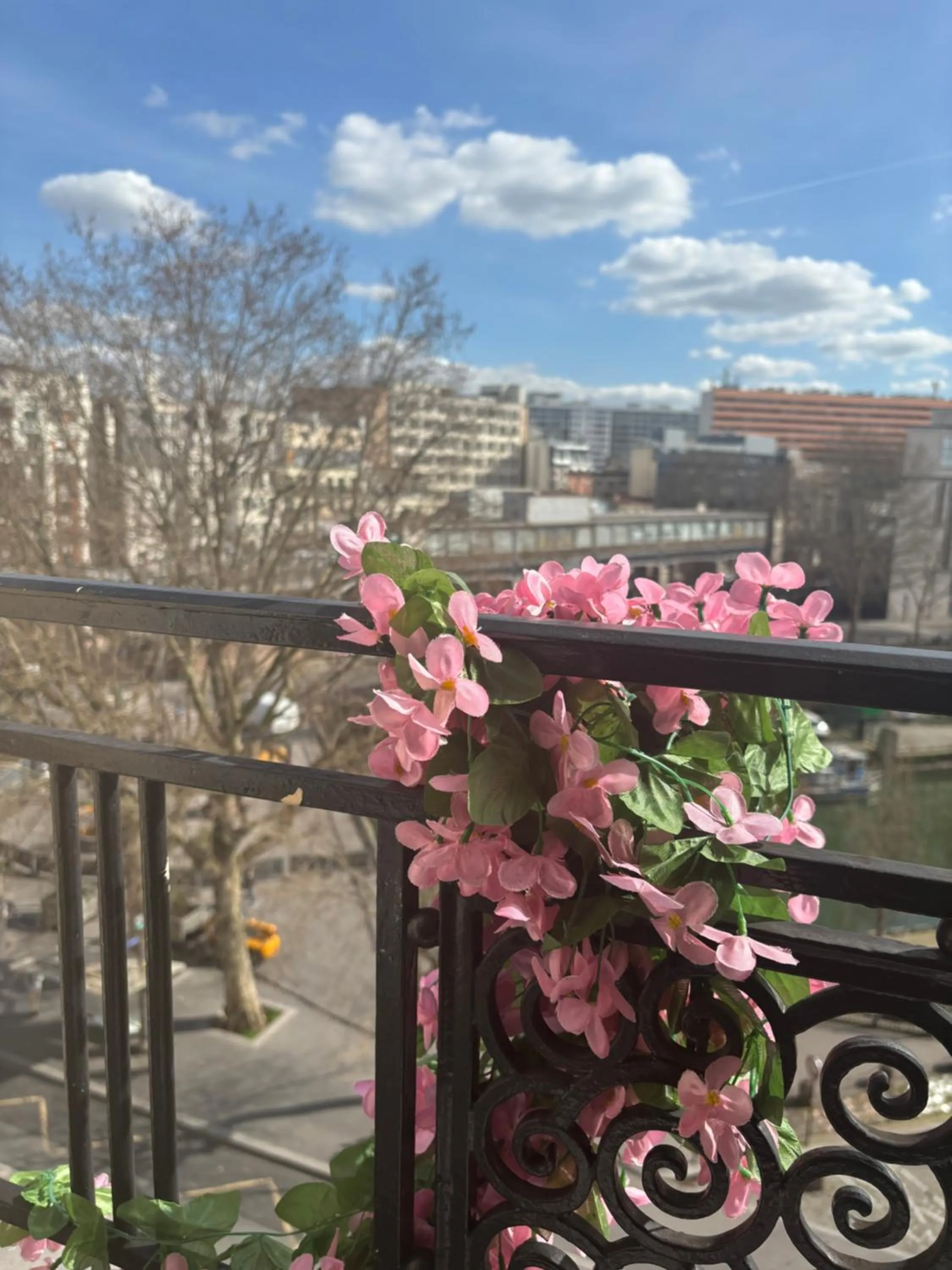 Day in Peace & Love Hostel