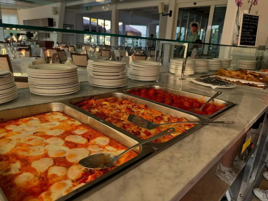 Restaurant/places to eat in SeaPark SPA Resort