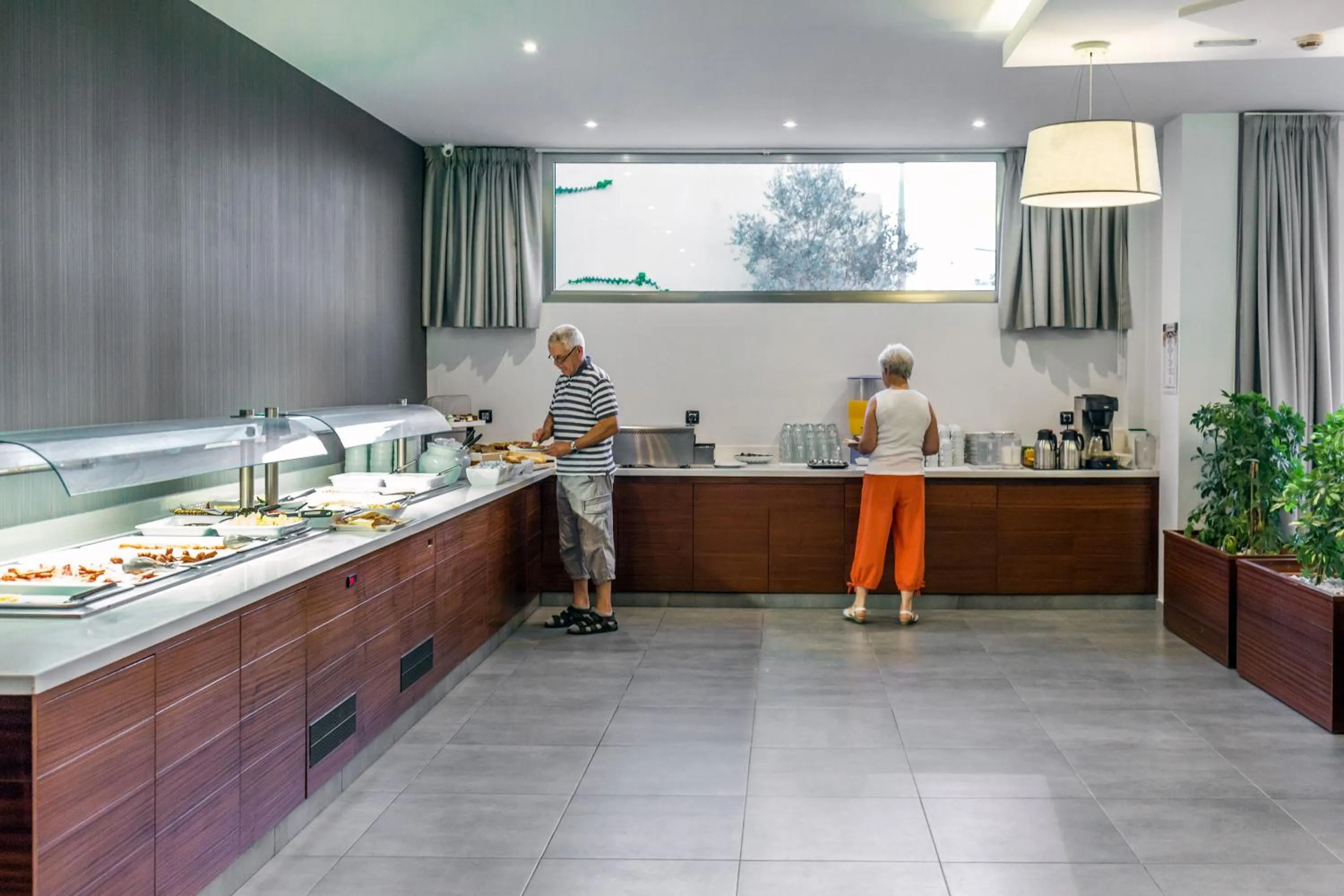 Buffet breakfast in Villa del Mar