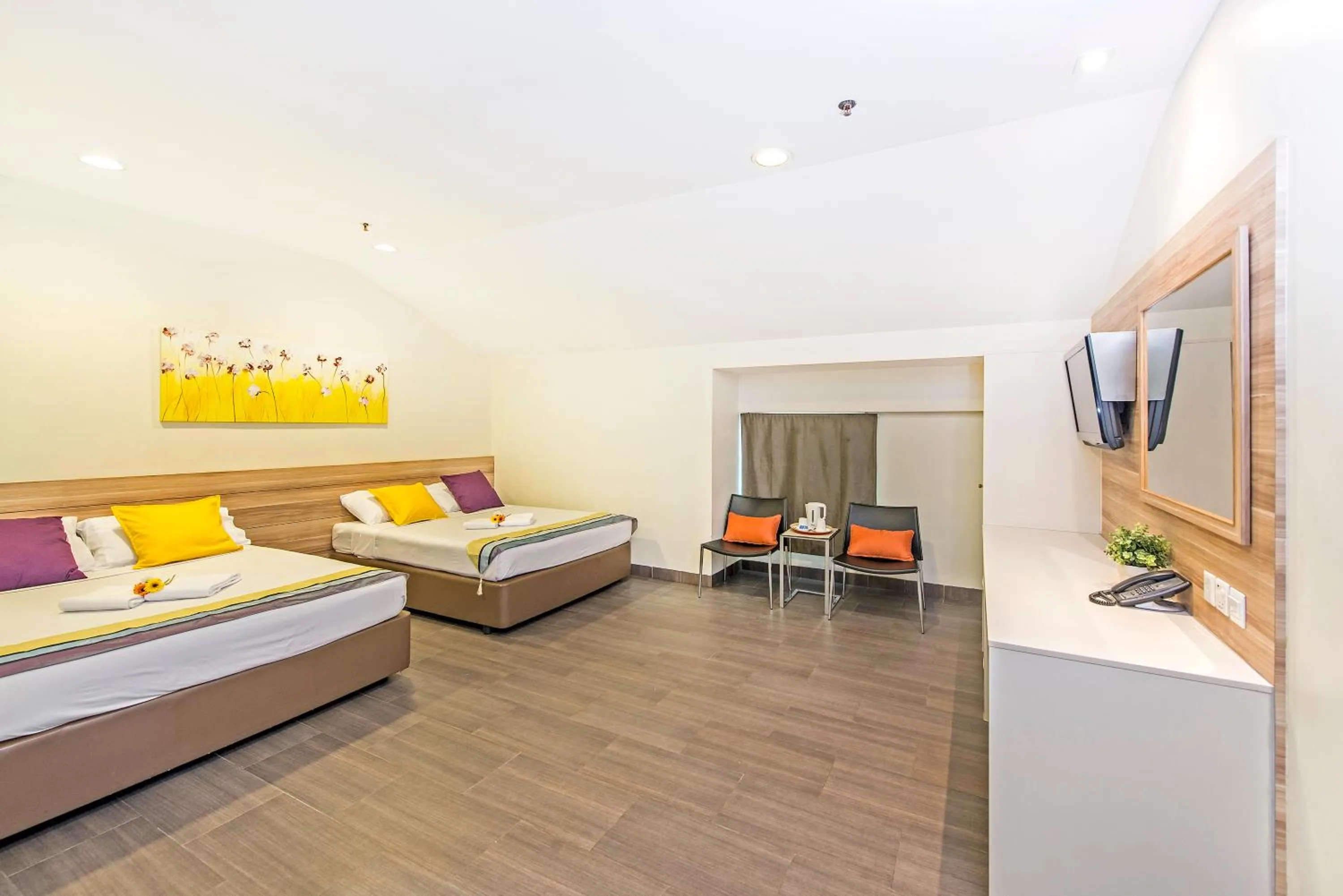 Photo of the whole room, Bed in Hotel 81 Dickson