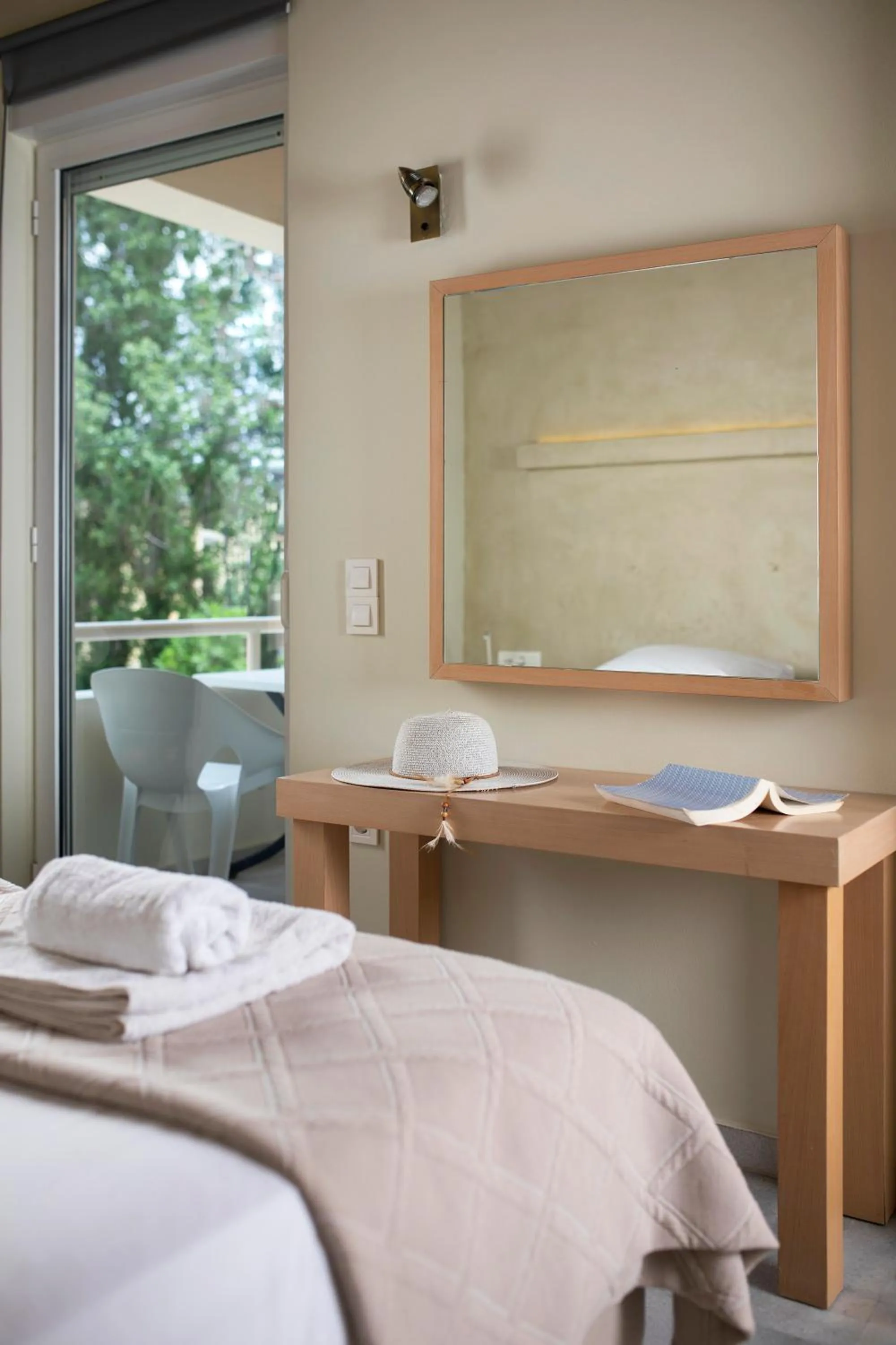 Bed in Elma's Dream Apartments & Villas