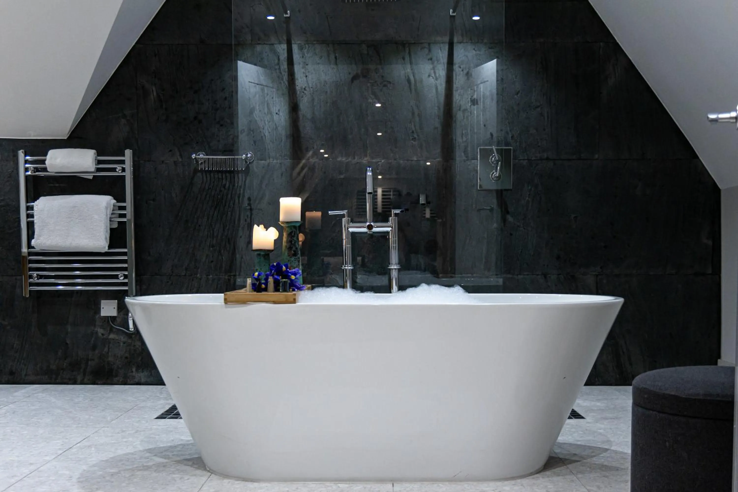 Bathroom in Barnett Hill Hotel