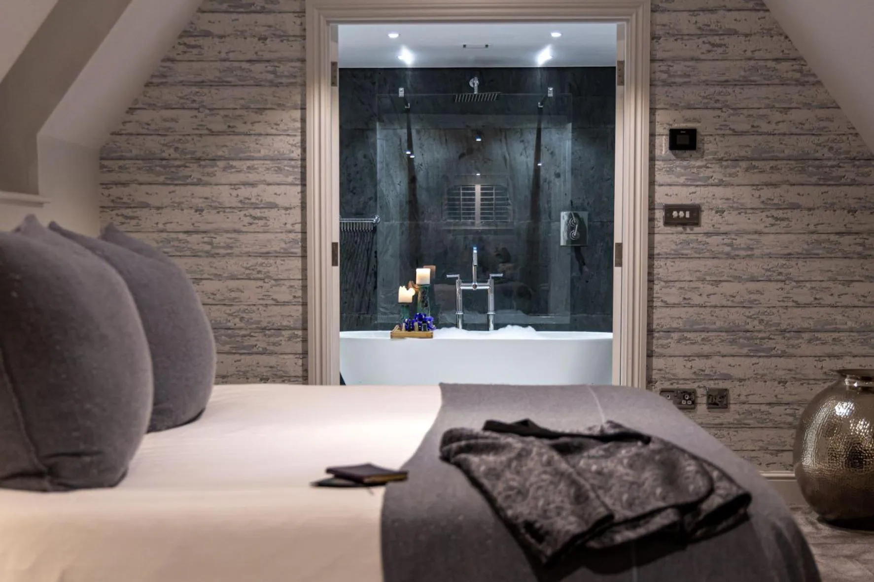 Bed in Barnett Hill Hotel