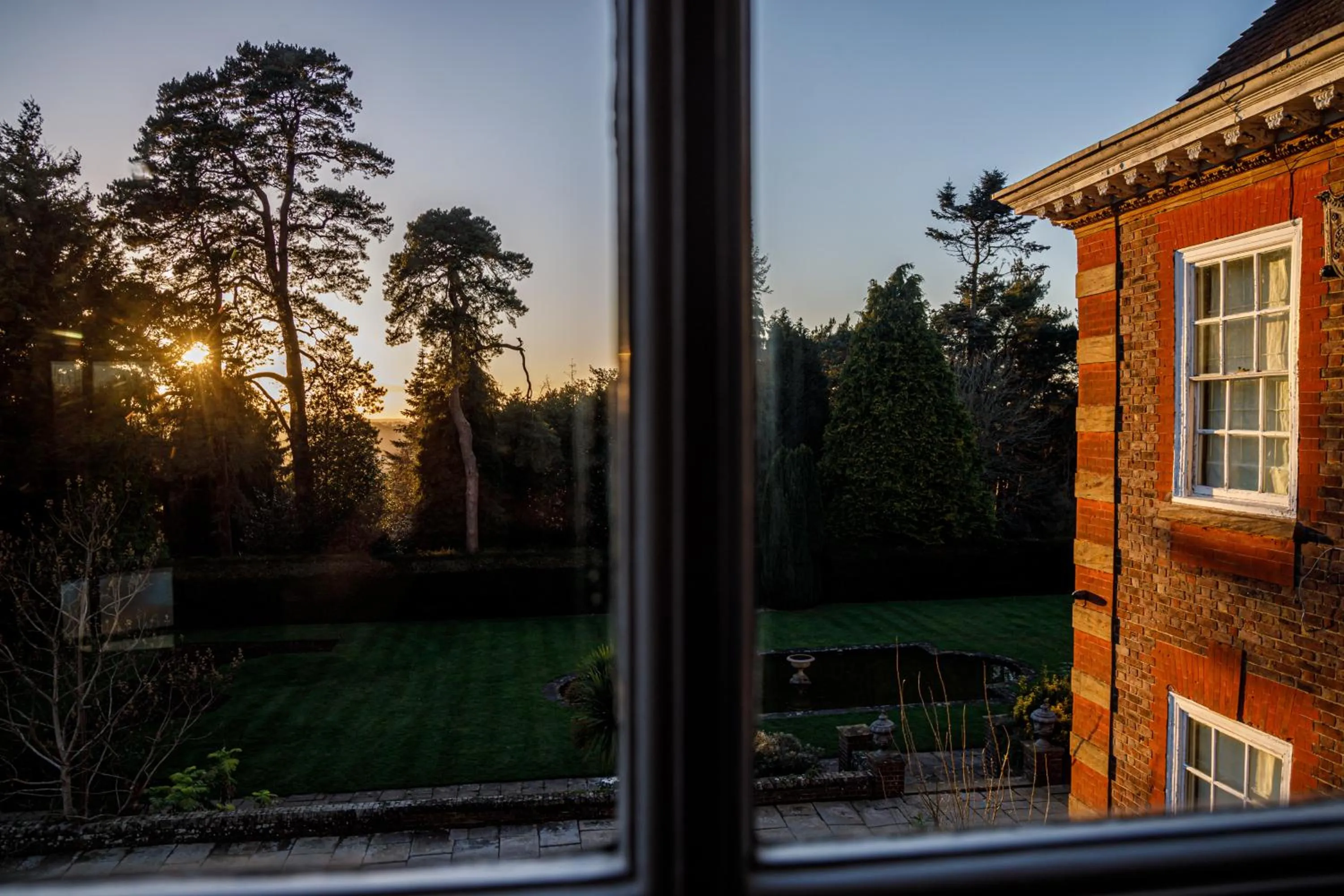 Garden in Barnett Hill Hotel