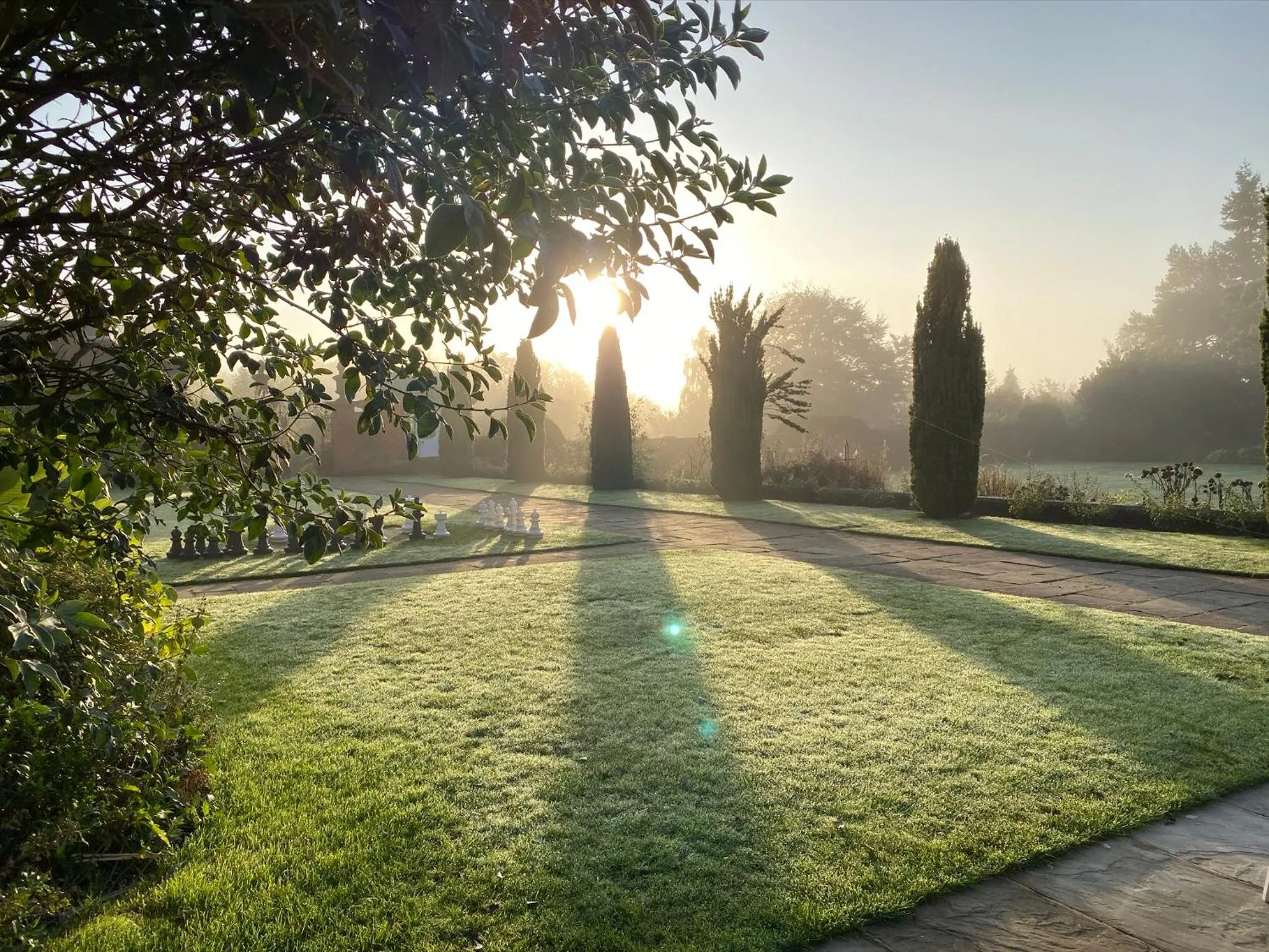 Garden in Barnett Hill Hotel