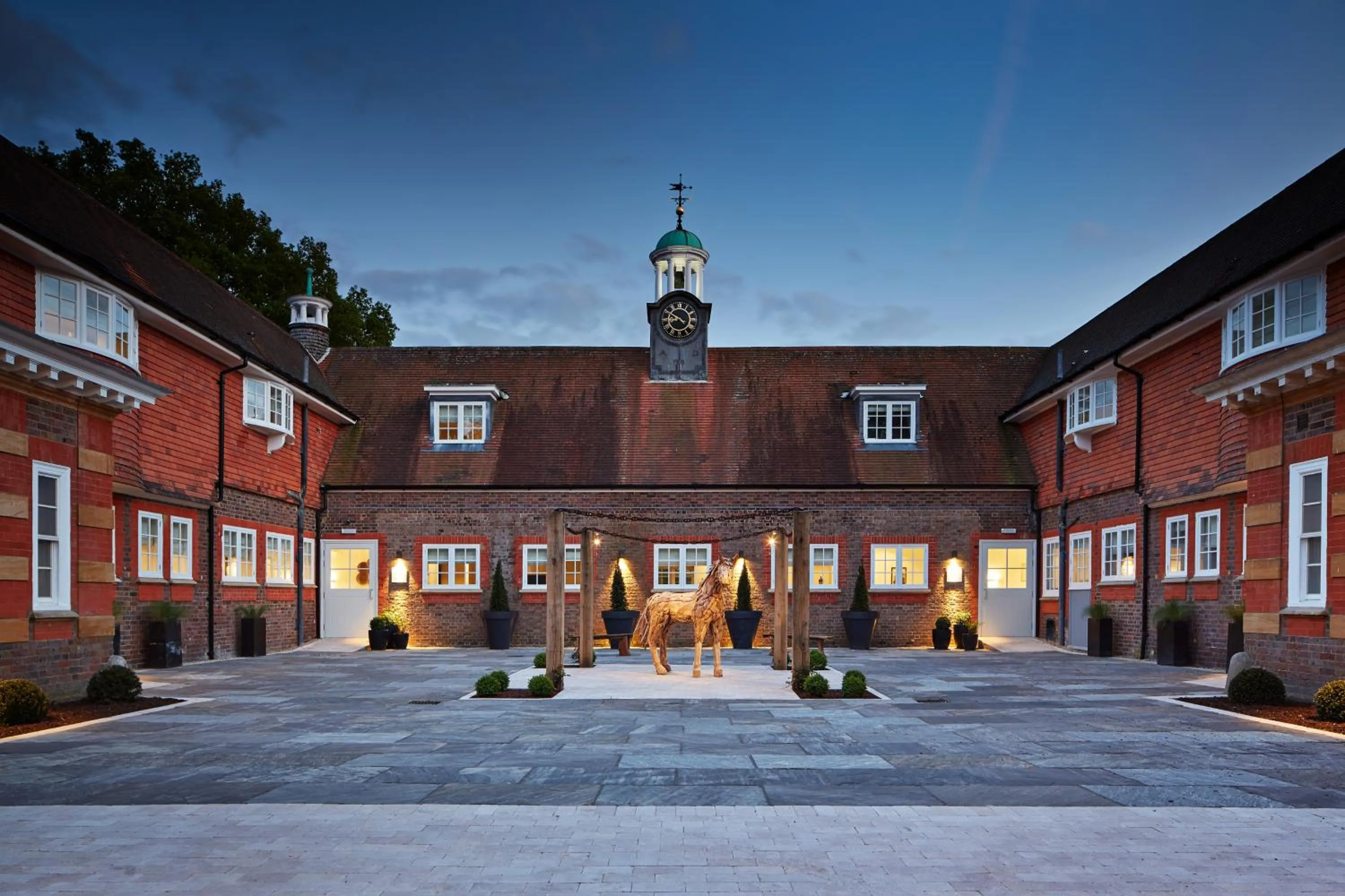Facade/entrance in Barnett Hill Hotel