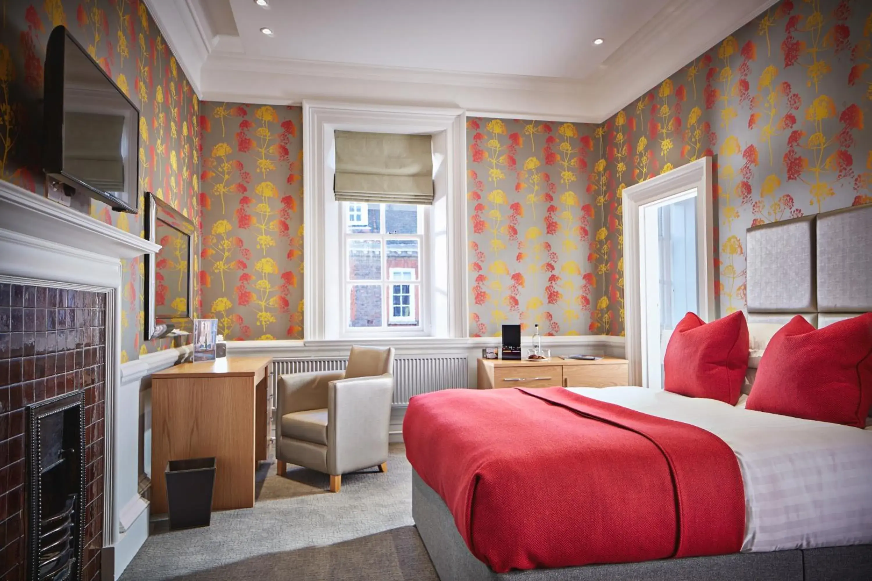 Comfy King Room in Barnett Hill Hotel Comfy King Room in Barnett Hill Hotel